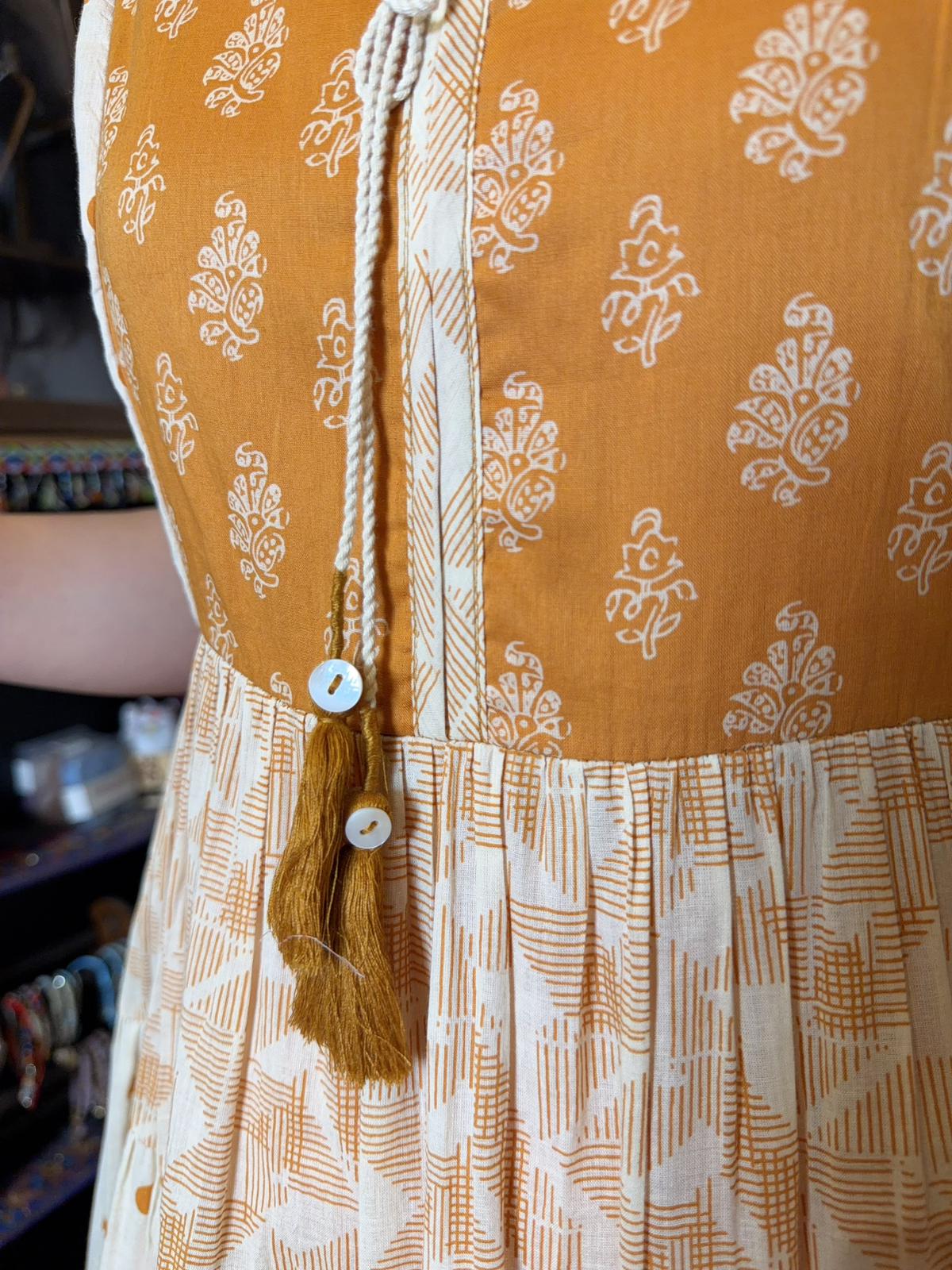 Ginger Yellow Cake 4-layer Sleeveless OP 45" #1453