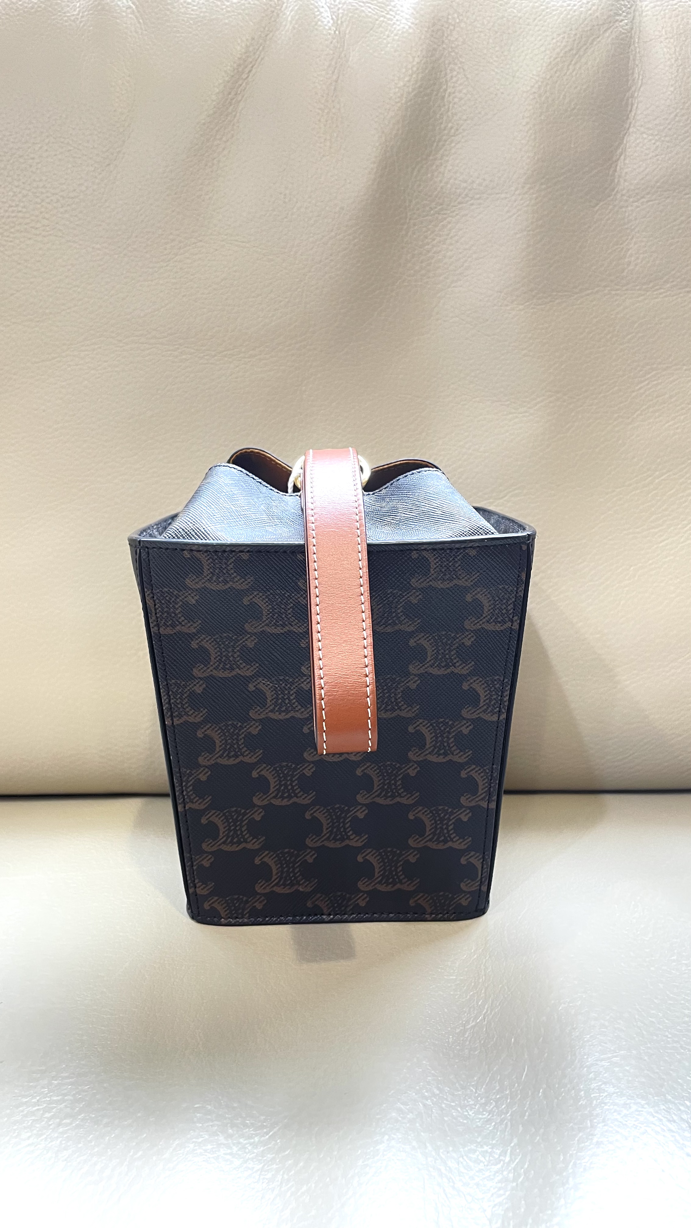 Pre-owned CELINE strap box bag