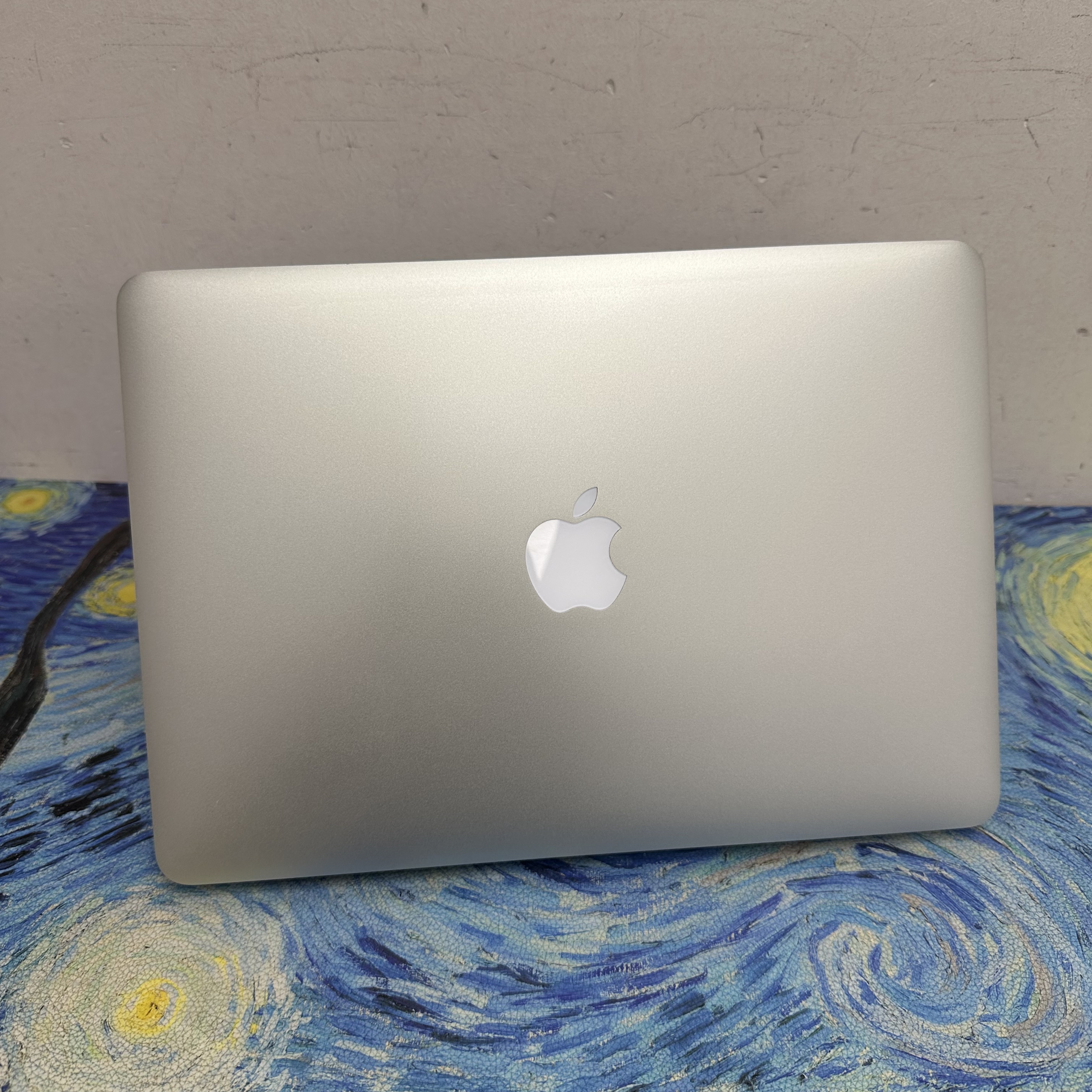 #5694 Apple Macbook air/13寸/ i5 CPU /8GB Ram/128GB SSD/輕薄機身/文書機/ Gaming Laptop / Notebook /  Movie / Netflix / Disney+ / 