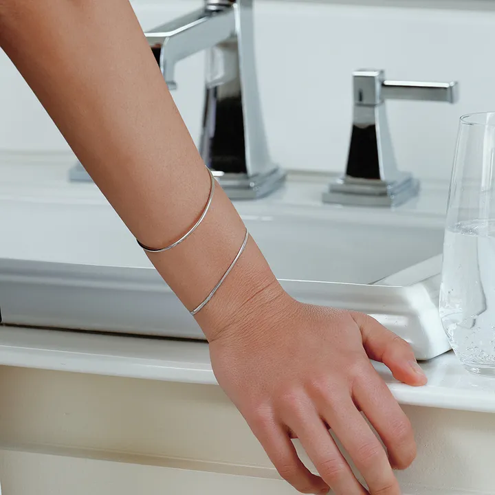 [LUNNE] Satin Snake Chain Bracelet (2色)