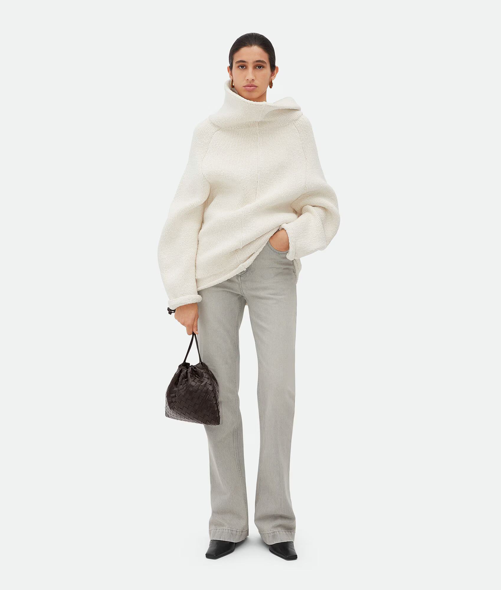 指定款式限時優惠❣️訂貨📮BV Medium Dustbag  Size 32x23cm   Color: Fondant