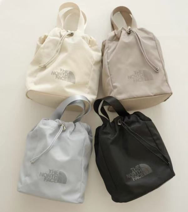 👜✨ 廠單TNF兩用水桶袋。$85隻。2隻起$78隻。The North Face 26SS 2WAY Bucket Bag Mini ✨👜