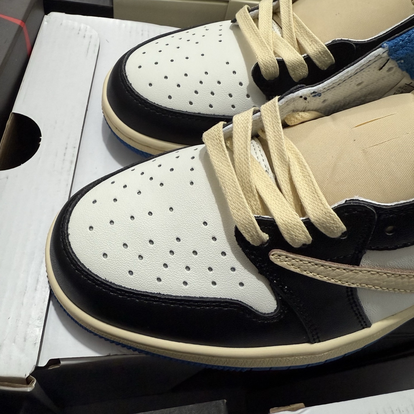 Nike Air Jordan 1 Retro Low OG SP Fragment x Travis Scott DM7866-140