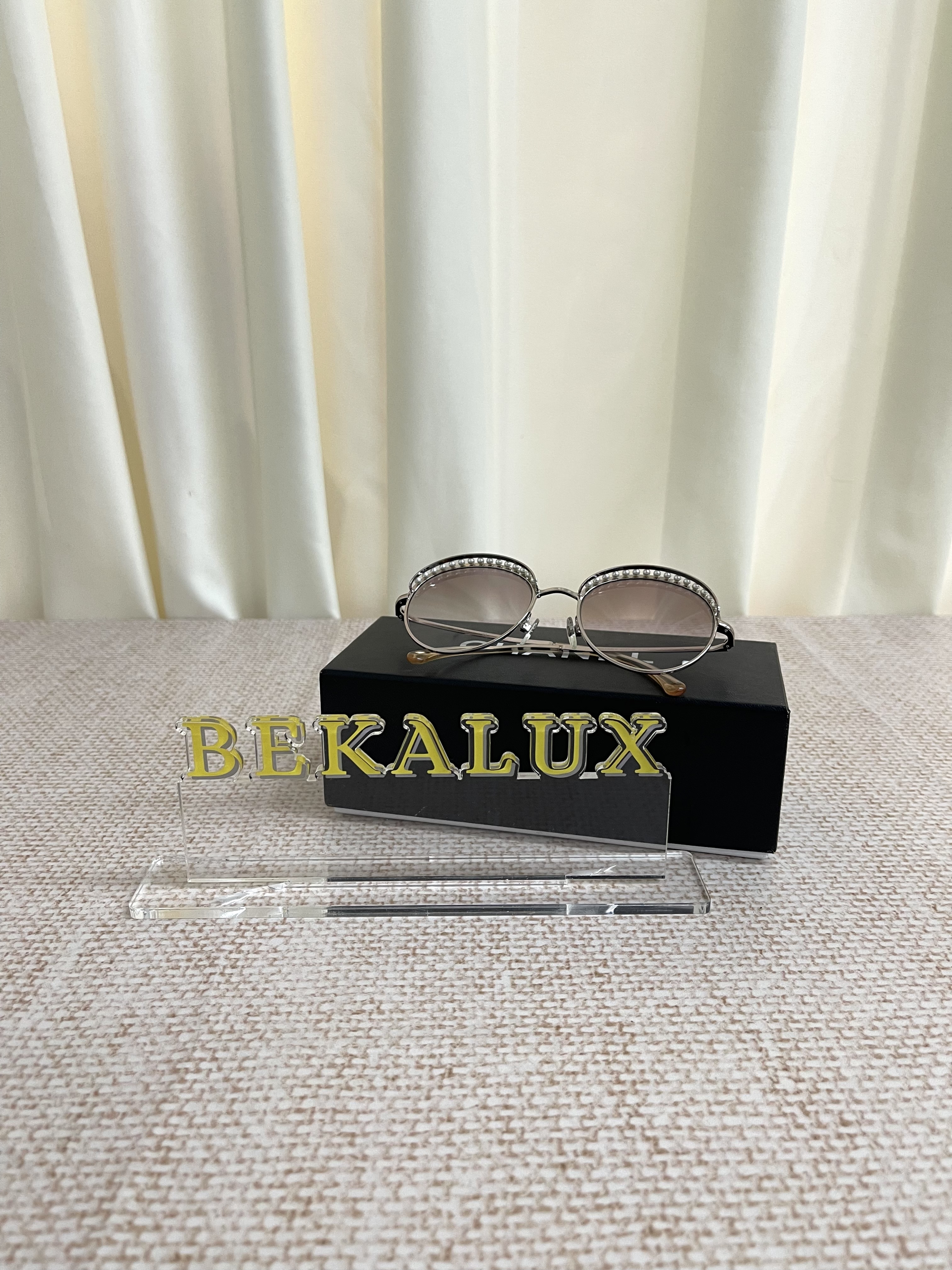 Pre-owned Chanel Sunglasses with Pearl/ Product Code: 26031208