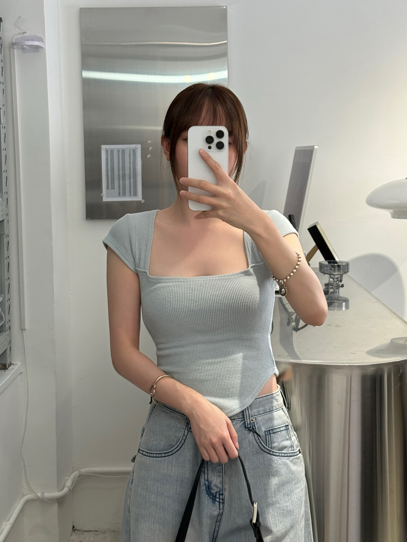 𝐒𝐥𝐢𝐦 𝐟𝐢𝐭 𝐬𝐪𝐮𝐚𝐫𝐞 𝐧𝐞𝐜𝐤 𝐫𝐢𝐛𝐛𝐞𝐝 𝐭𝐨𝐩