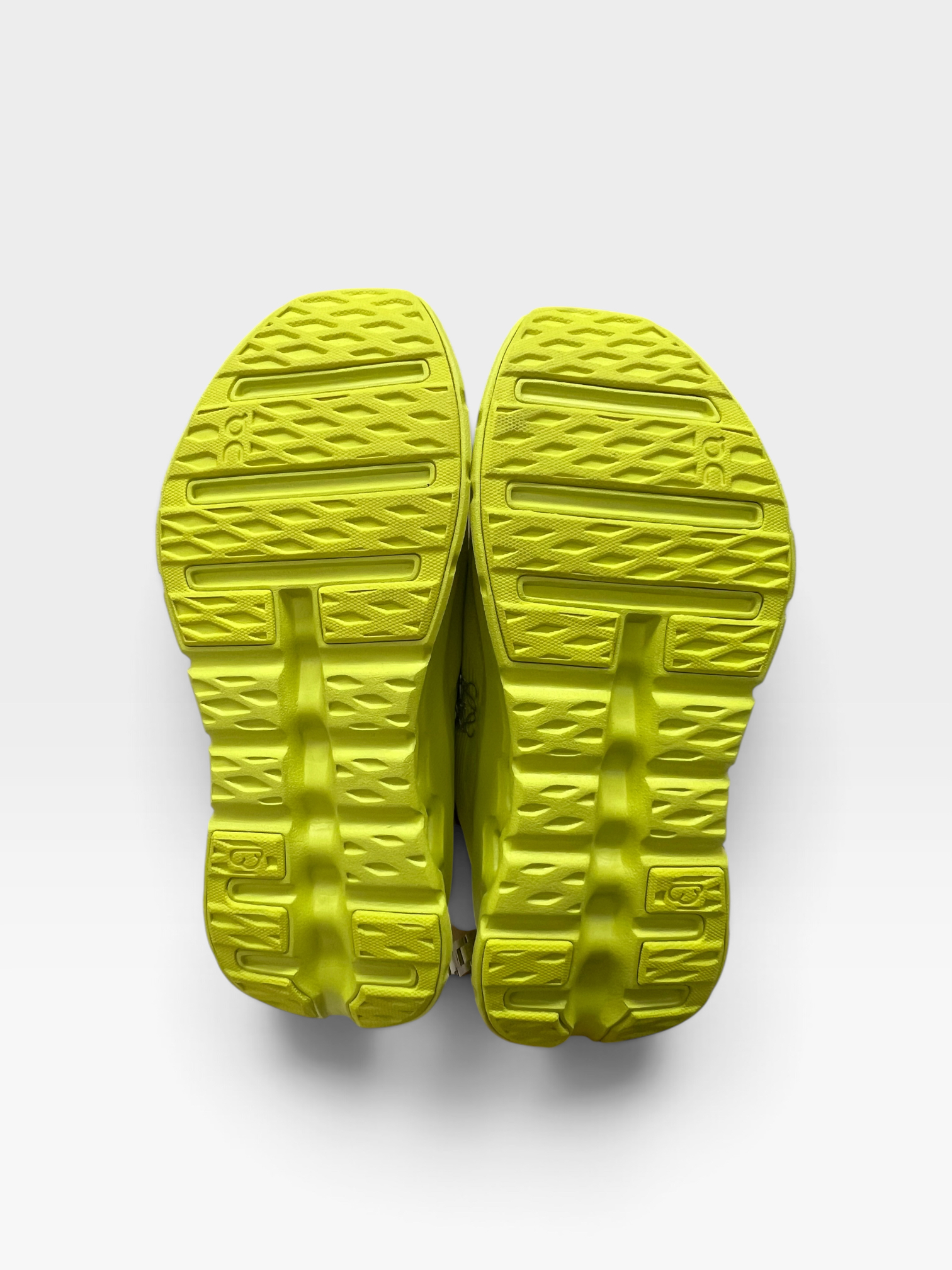 Pre-Owned LOEWE Sneakers / Product Code: 090405