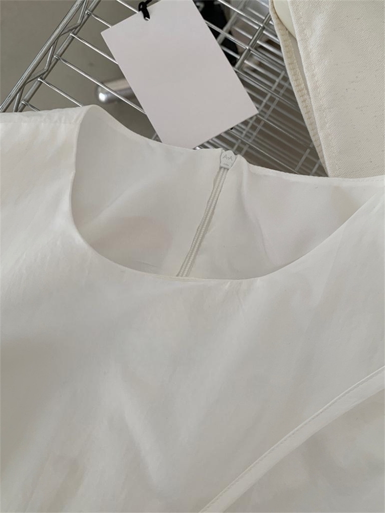 Agnes Puffy Dress free small crossbody bag 韩系减龄甜美背心花苞连衣裙配送🎁同色包包 ( 3 colours )