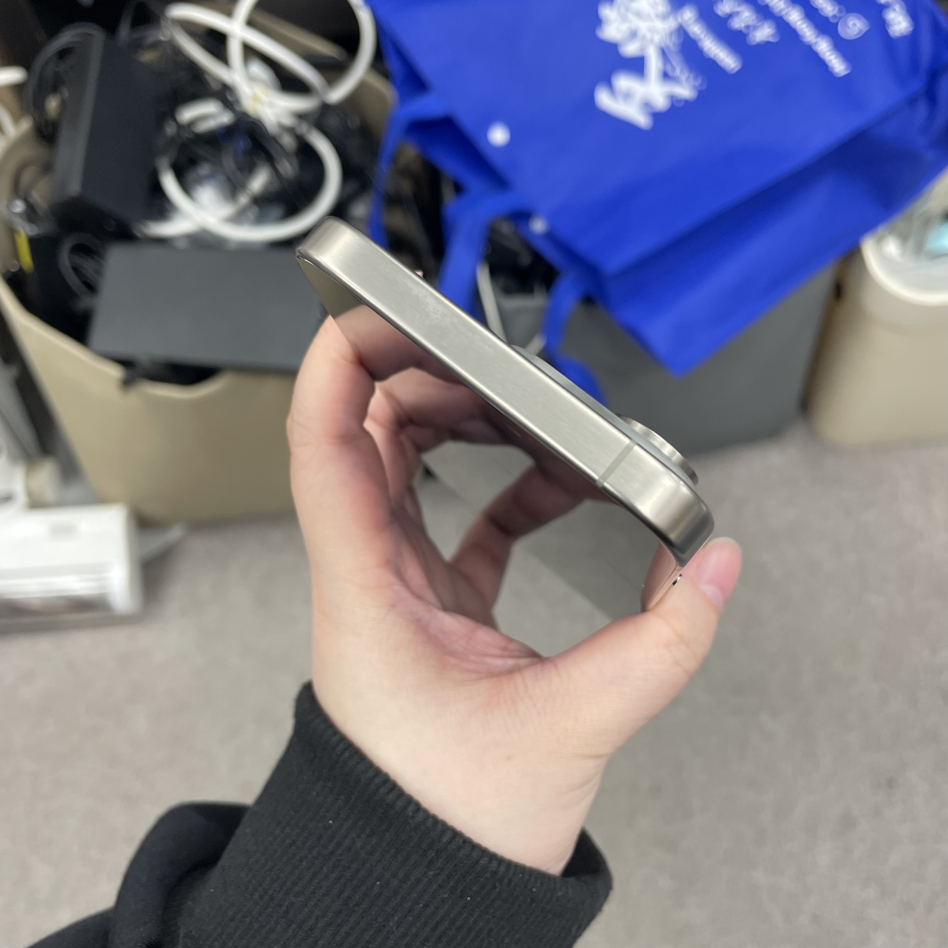 *5946 15 Promax 勁靚機 256GB 電85 原色 gray