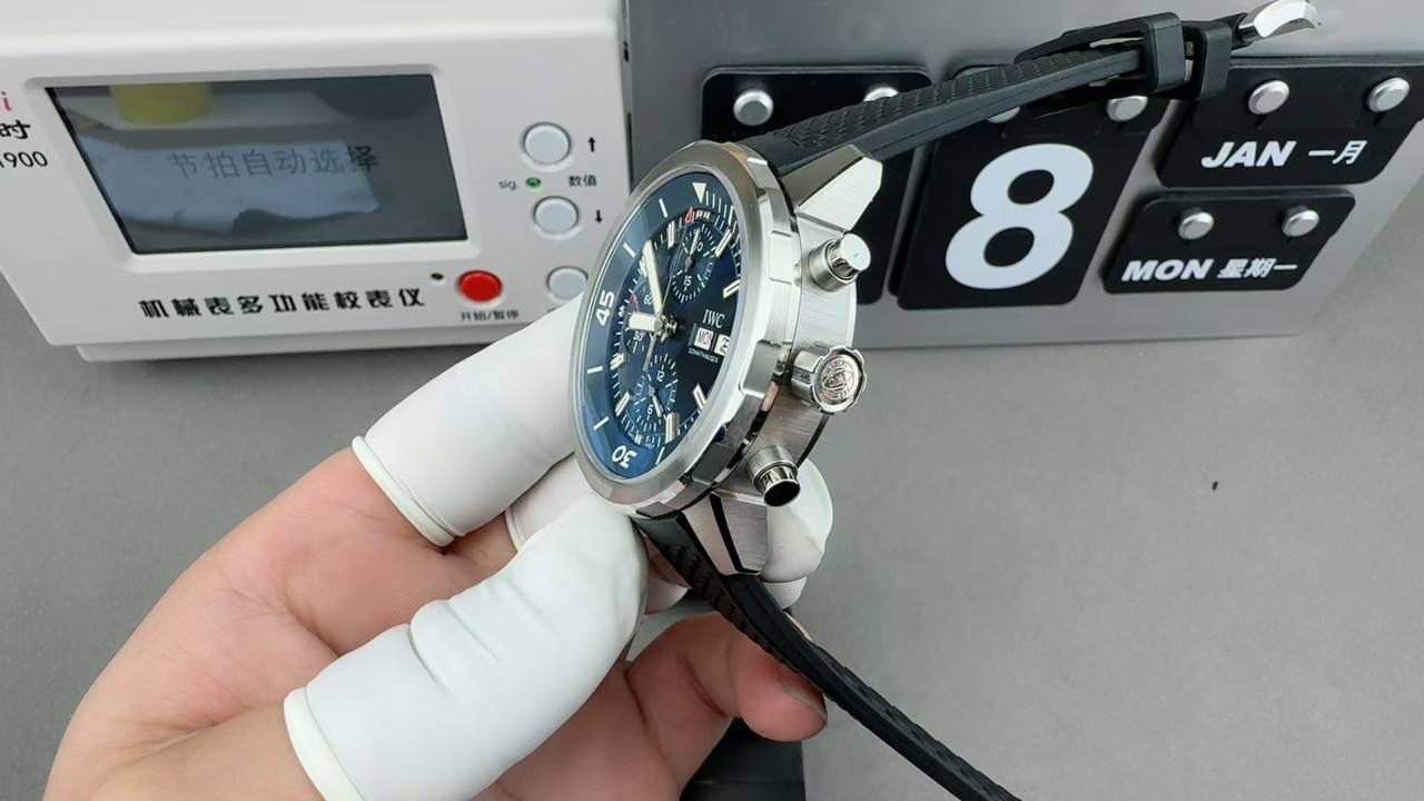 IWC 万国海洋计时雅克·伊夫·库斯托探险计时腕表