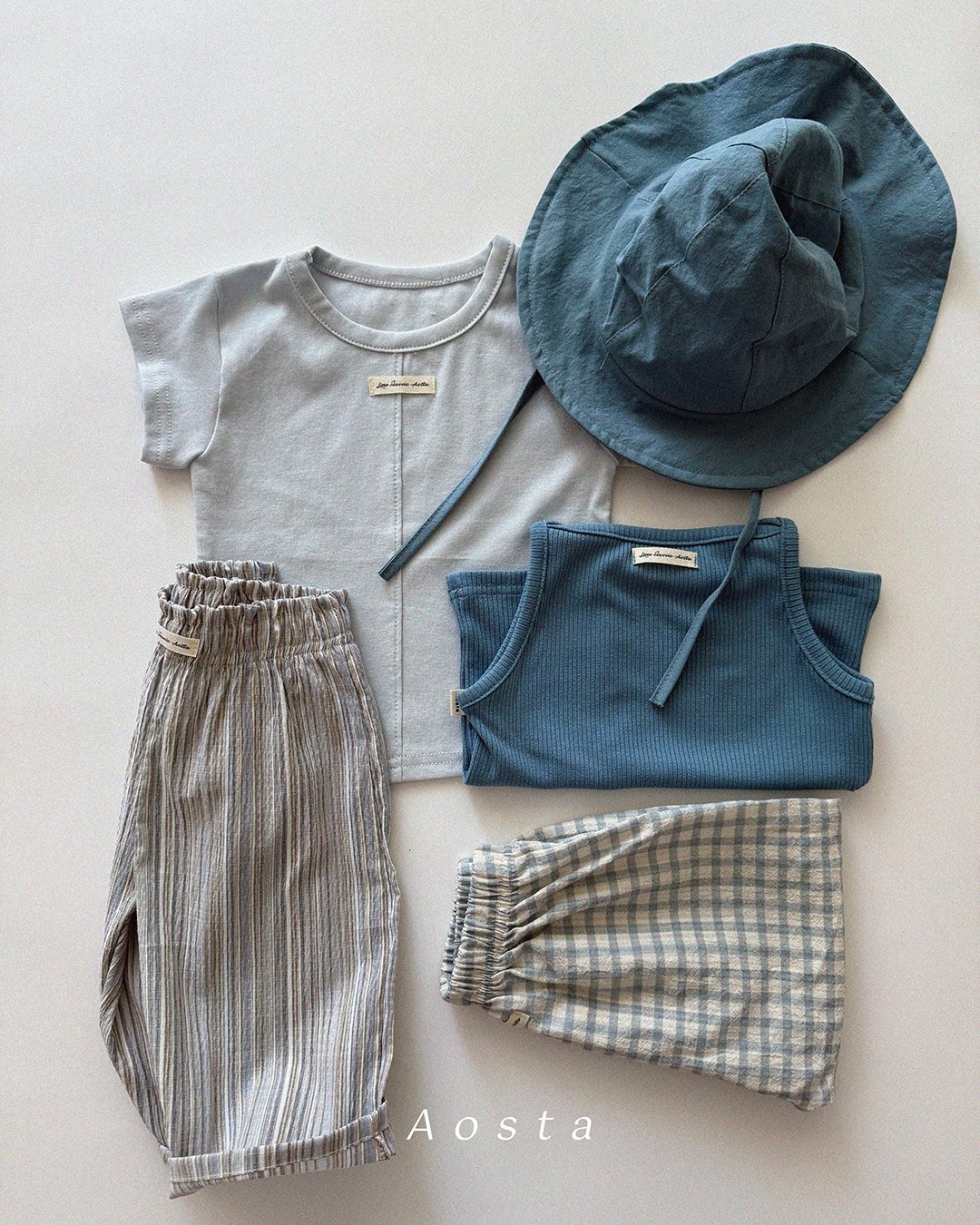 Aosta | Basic T (Ivory XL(90-105)/Blue 2XL(105-115)/Black XL(90-105)