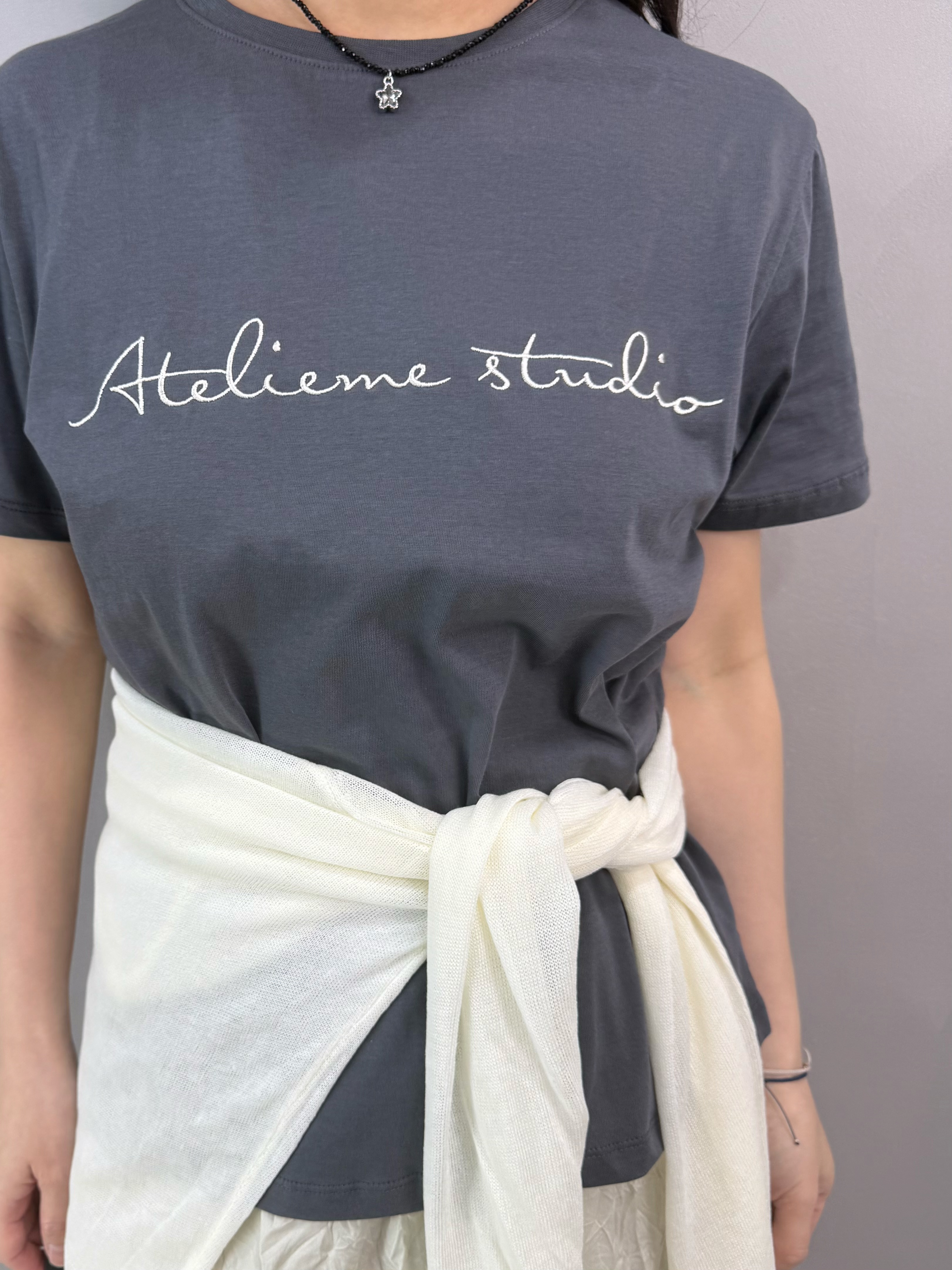 B16 刺繡字Tee