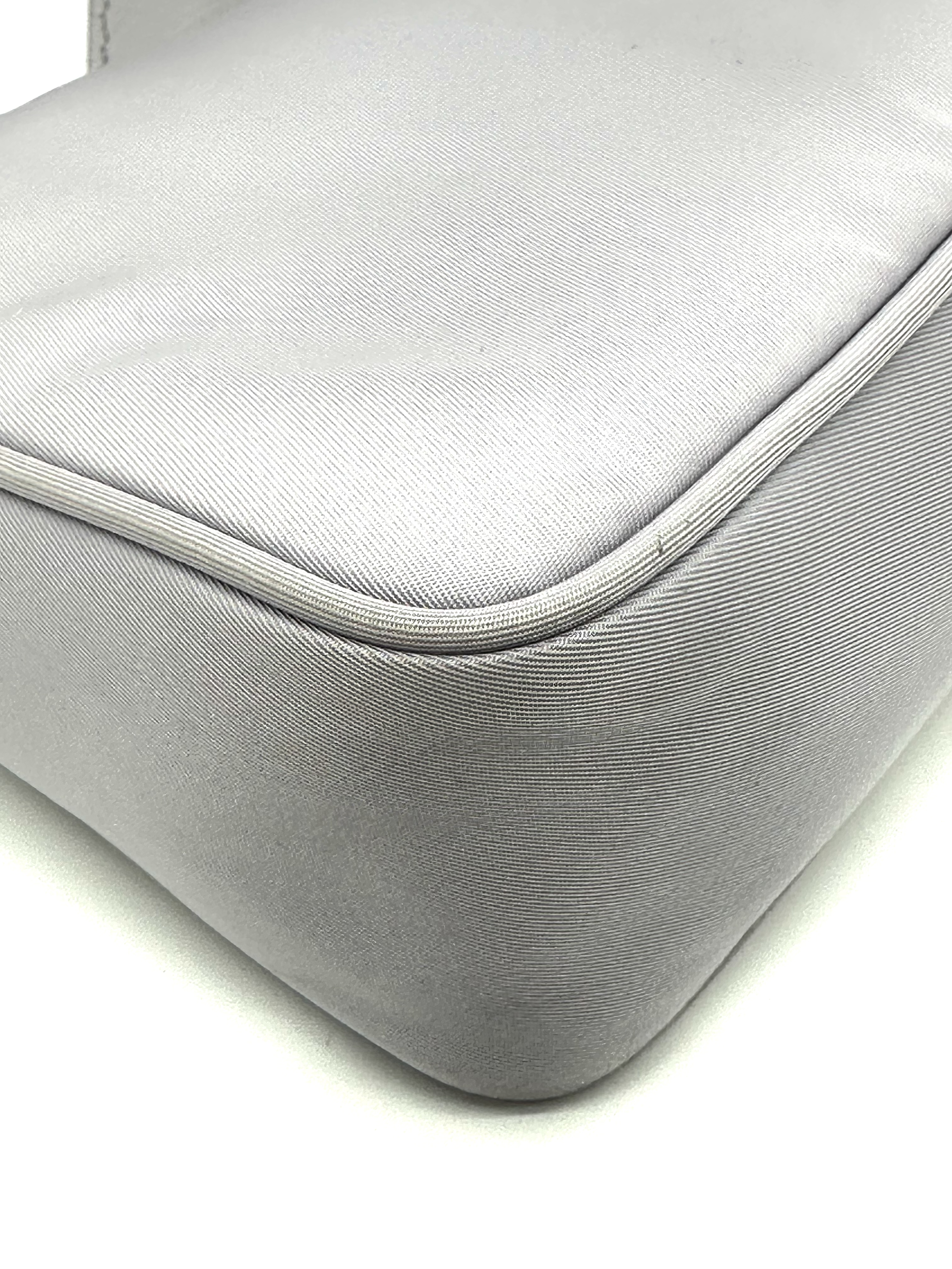 Pre-owned Prada Prada Re-Edition 2000 Re-Nylon bag / Product Code: 26040103