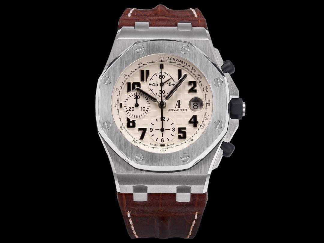 🚀皇家橡树离岸型26400/26238/26470系列正式登场！款式最全，做工最好的爱彼计时款腕表来了，有做工好的顶级货😍💯廉价的小厂货就别去考虑了！ 1，机芯采用12位小秒的定制版3126计时机芯，完美还原原版所有功能。经过精密打磨，大大加强了其稳定性。 2，其中碳纤维系列表壳采用全新碳纤维复合材料——「Carbon TPT® B.4」打造，这种高科技材料比常规 Carbon TPT® 密度提高4%，纤维硬度提升15%，树脂强度提升30%，材料结构经过各项异性优化，保持轻盈同时无比坚韧，提供迄今最强的抗冲击性能。 3，字面颜色均采用目前最先进电镀技术，非几年前的简单喷漆技术。每一个巧克力格纹装饰，通过CNC级别打磨，无限接近原版。 4，同步原版搭载微微活动头粒，胶带采用进口氟橡胶材质，皮带采用美洲鳄鱼皮材质，更加耐磨耐造。