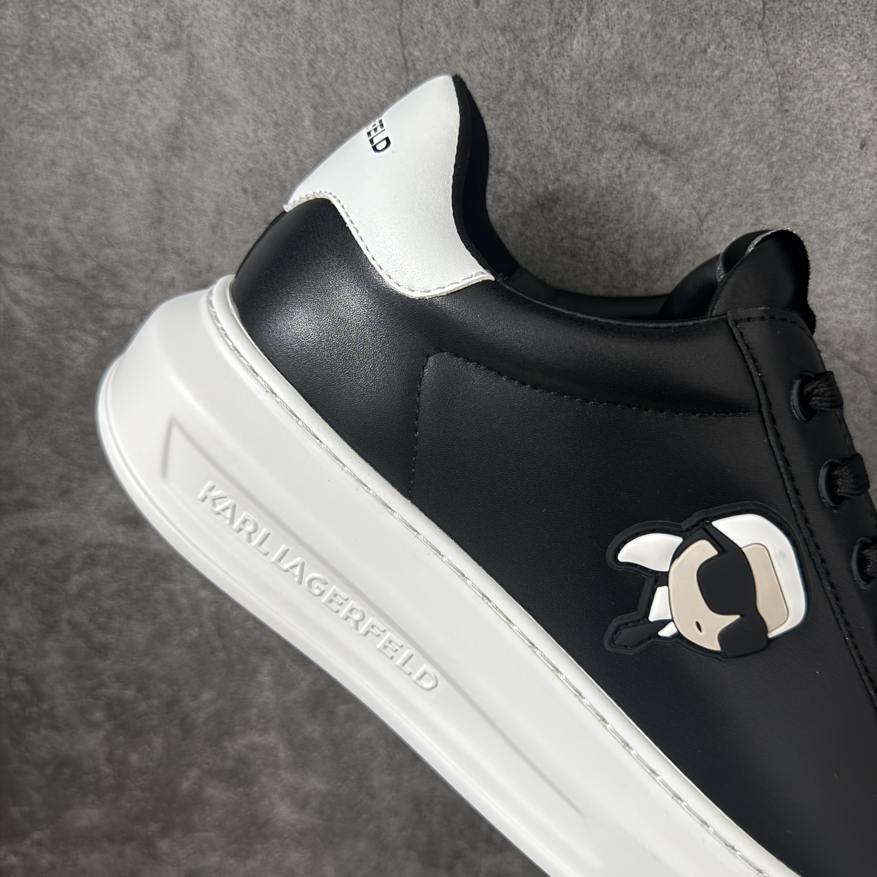 Karl Lagerfeld Kapri Ikonic