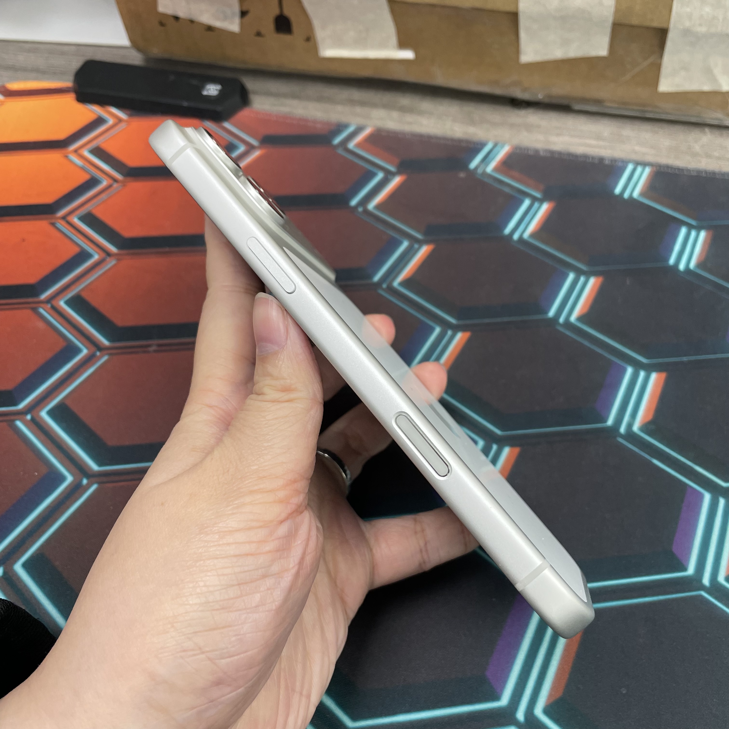 *8362 17 pro max 完美機 2TB 電91 銀色 sliver