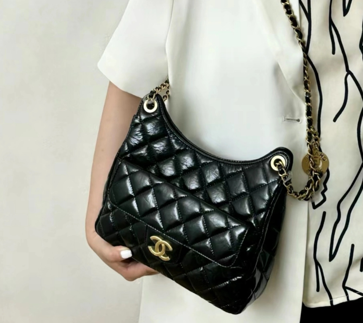 商品名稱 :Chanel Mideum hobo 天貓精靈 可愛實用送禮一流