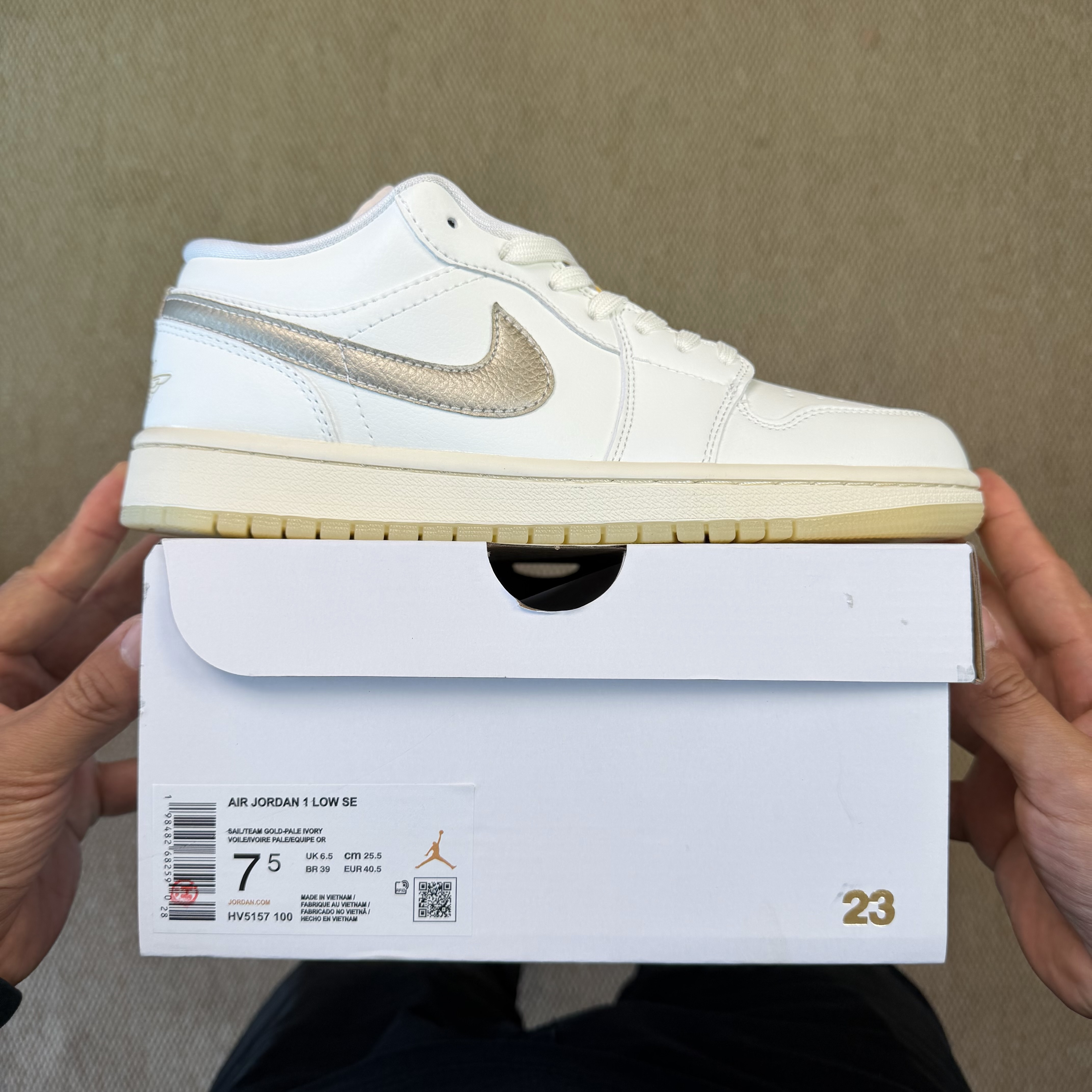 Nike Air Jordan AJ1 Low HV5157-100