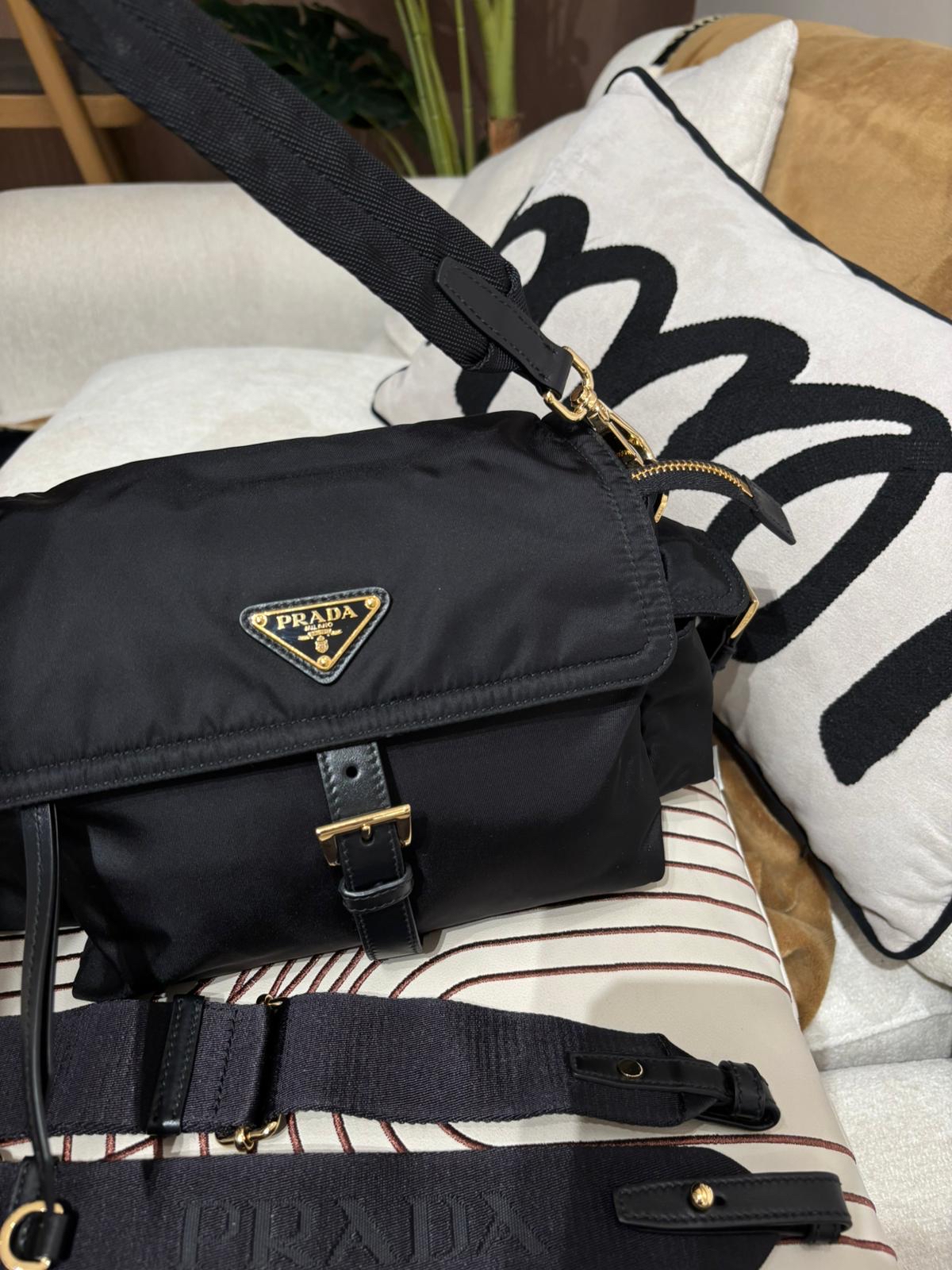 PRADA Re-Nylon Explore pm Shoulder Bag  100%Authentic, 98%new ✅dust bag 