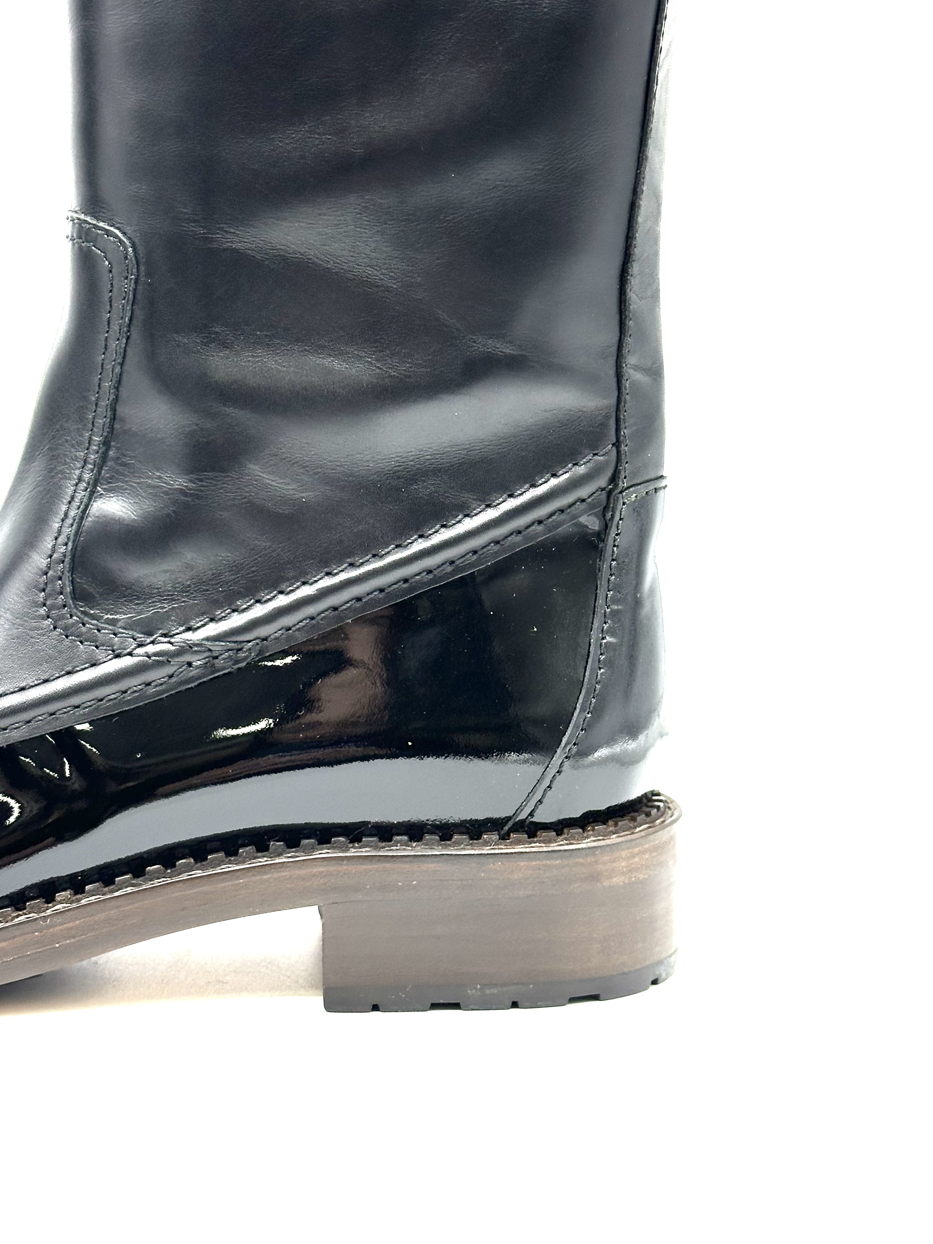 Pre-Owned Chanel Boots / Product Code: 26040411