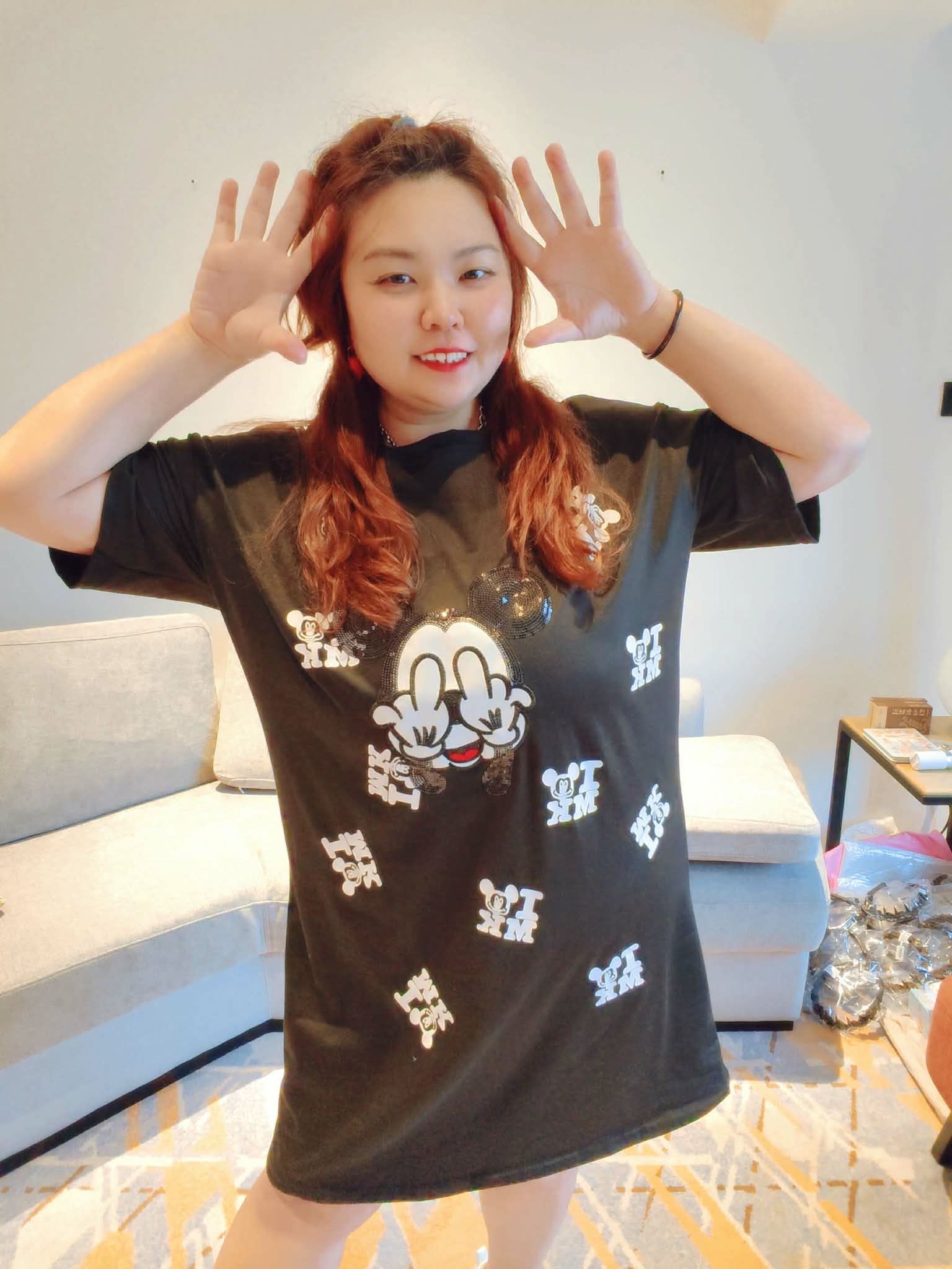 YPD08 026 手势亮片米奇中长款上衣连身裙