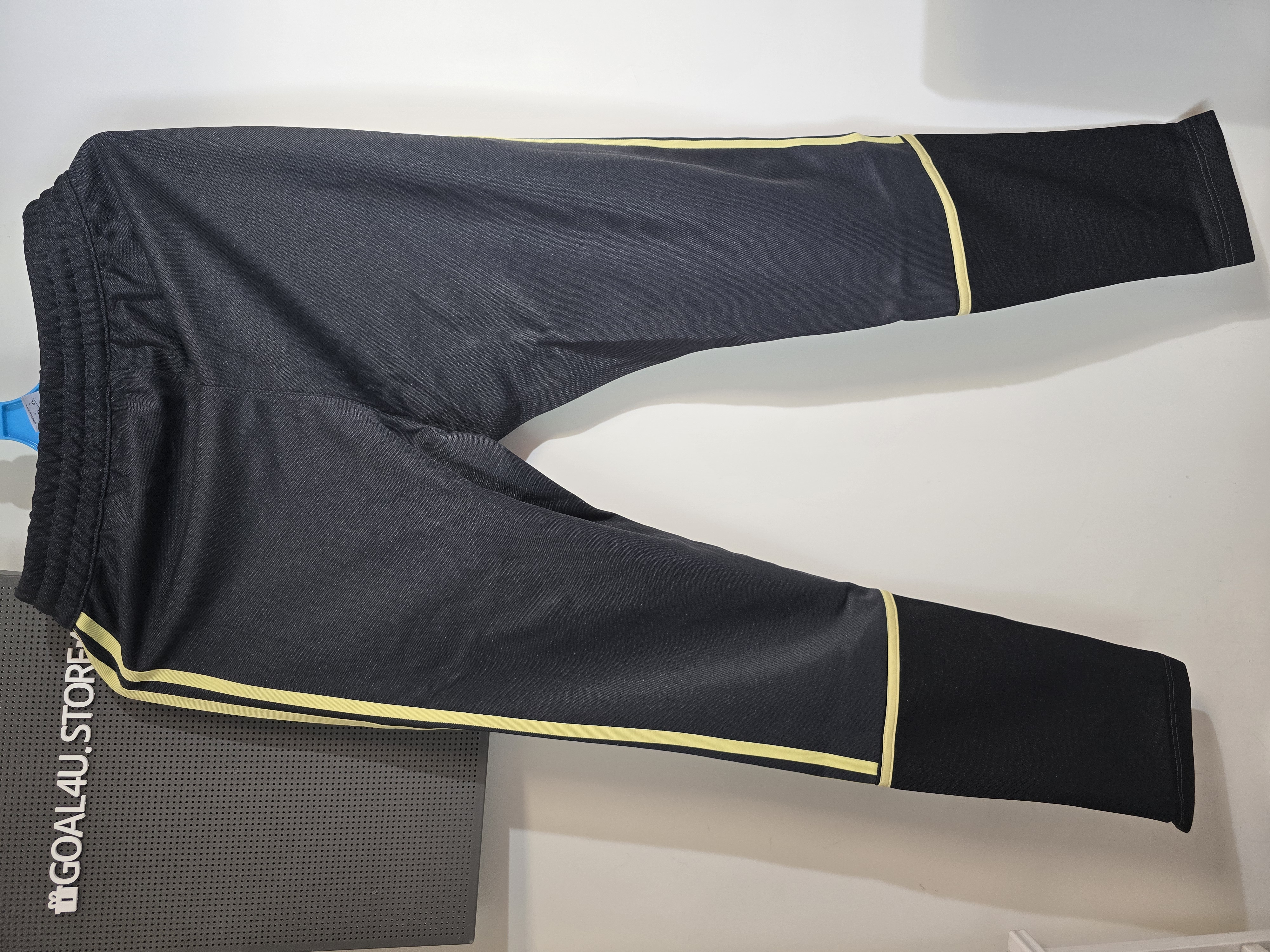 Adidas Liverpool 利物浦 2025-26 LIFESTYLER 經典潮流束腳長褲 KC7800