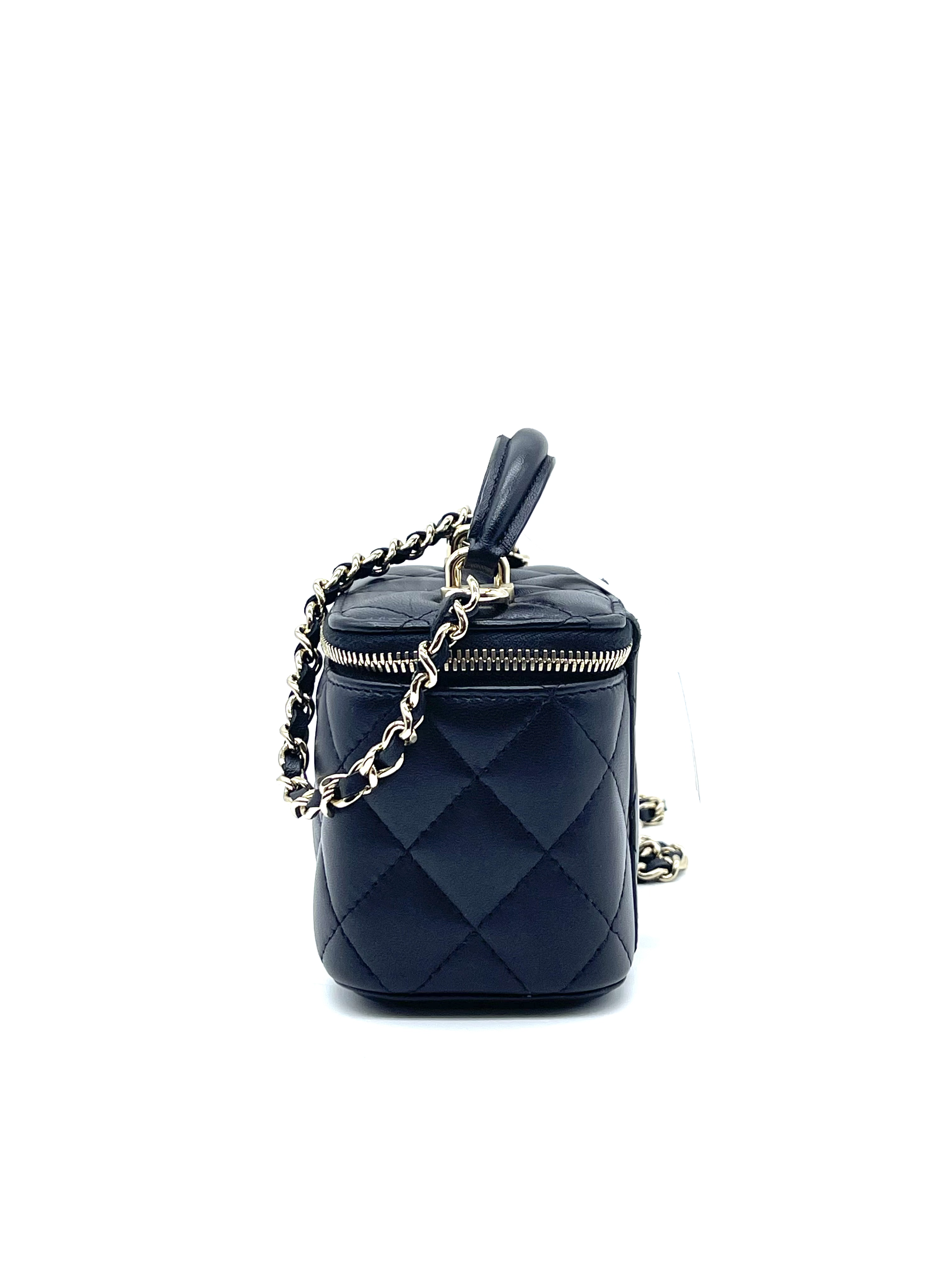 Pre-owned Chanel Classic Top Handle Vanity Case With Chain / Product Code: 26040102