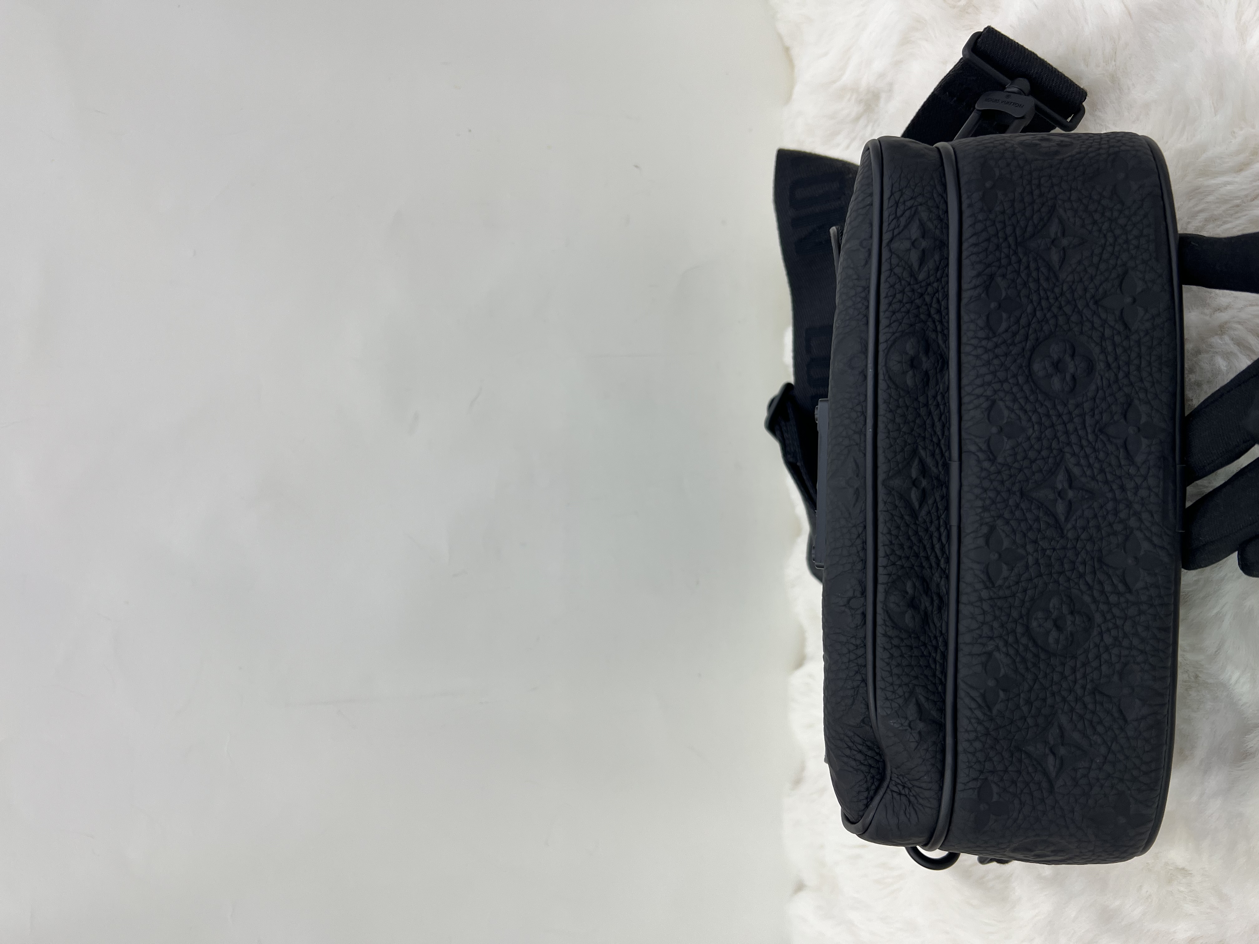 直播貨品 |  [1個-$100 2個-$300］ J21