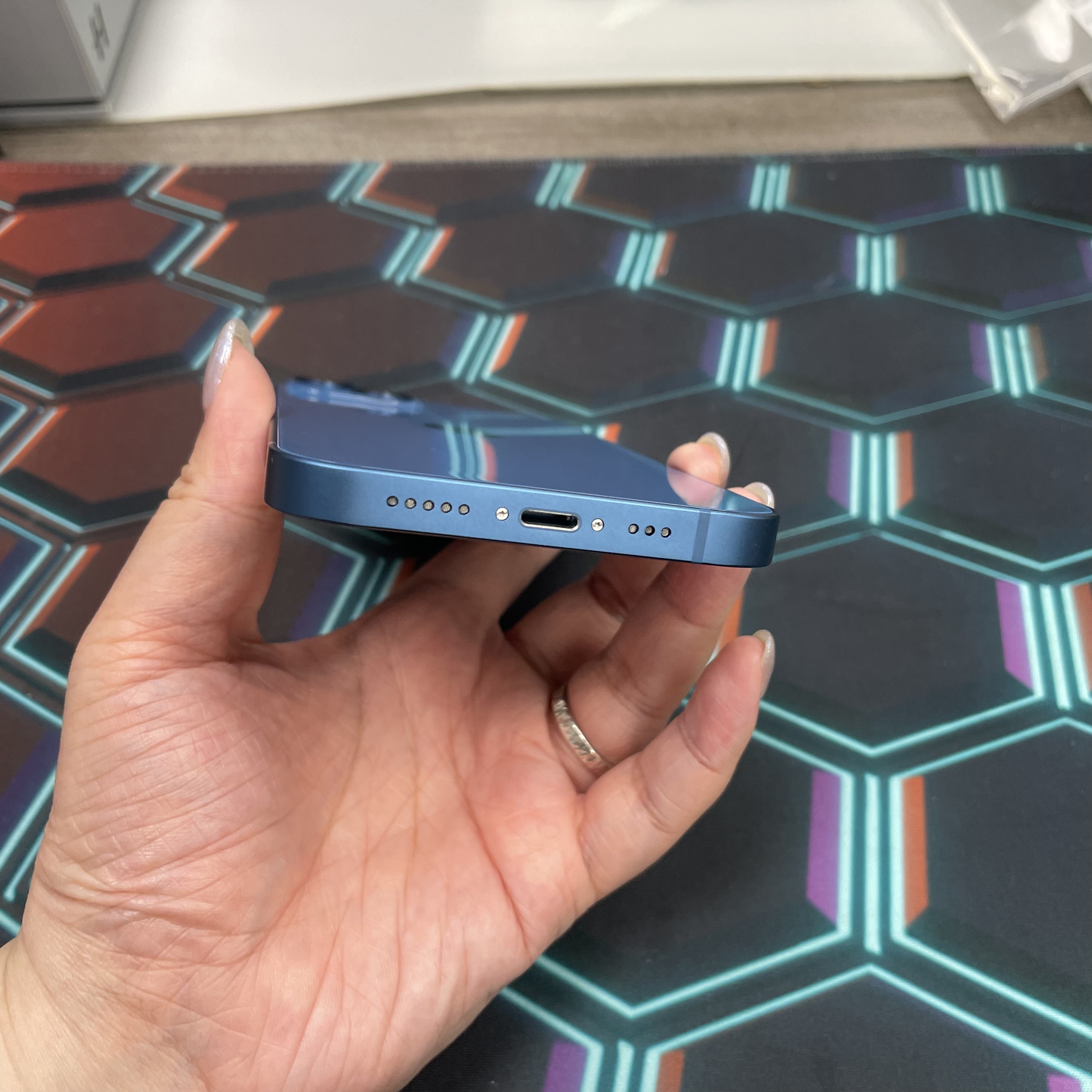 *6497 13 完美機 256GB 電100 藍色 blue