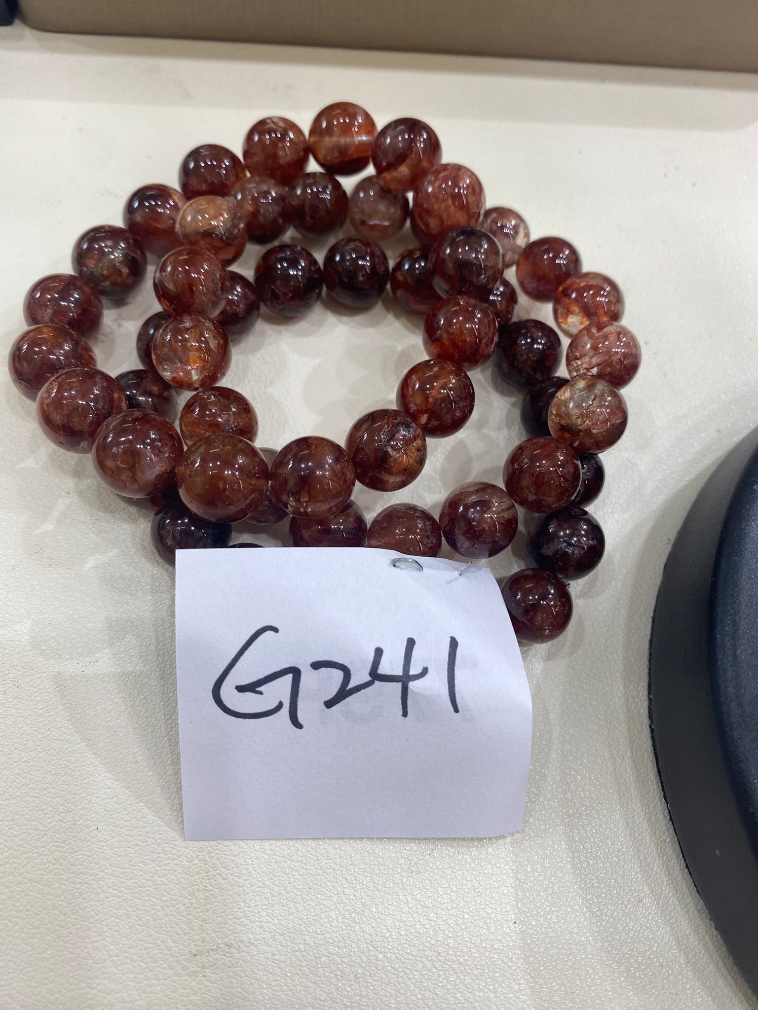 G241 清透牛血紅膠花手串 11mm