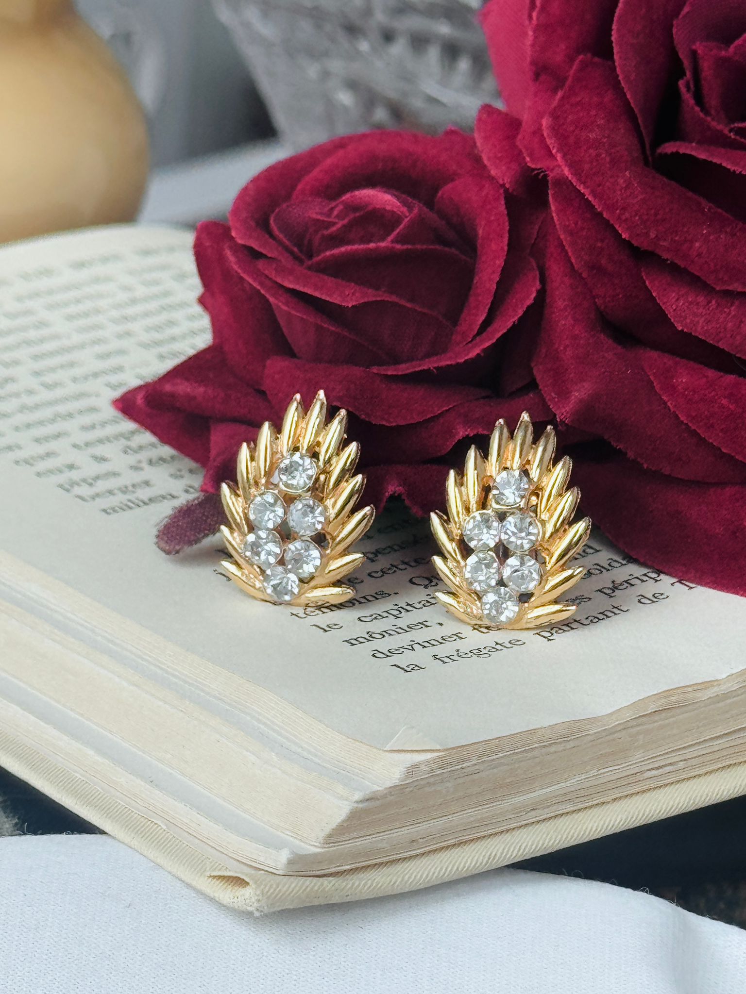 Vintage 1960-80s Sparkling Golden Harvest Clip Earrings (MT2589-8)