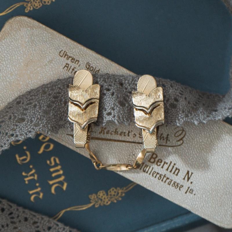 Vintage Novelty Brush Gold Tone Sweater Clips (MT1360-14)