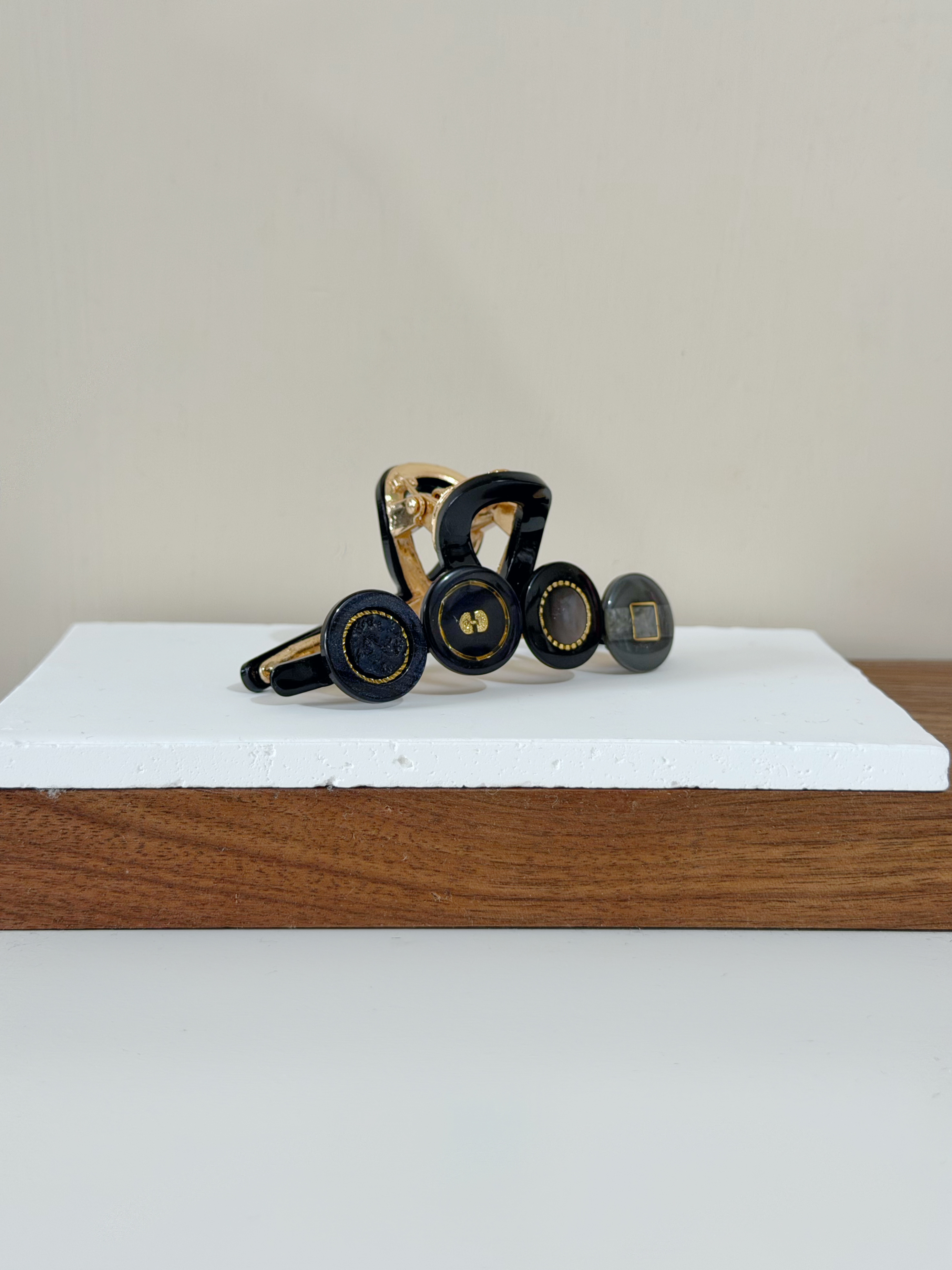 復古鈕扣髮夾/黑色系 8cm長