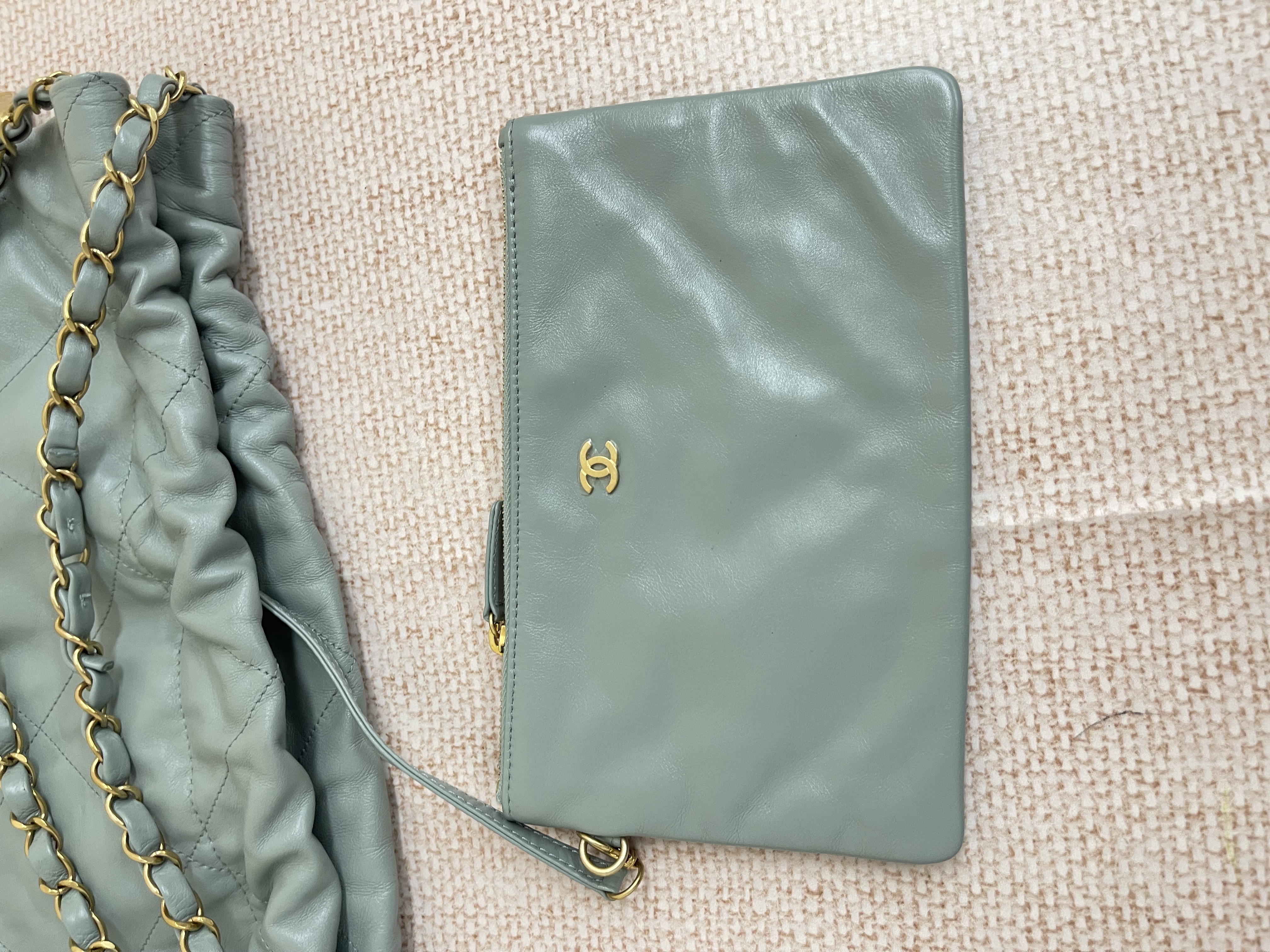 Pre-owned Chanel 22Bag/ Product Code: 26043005