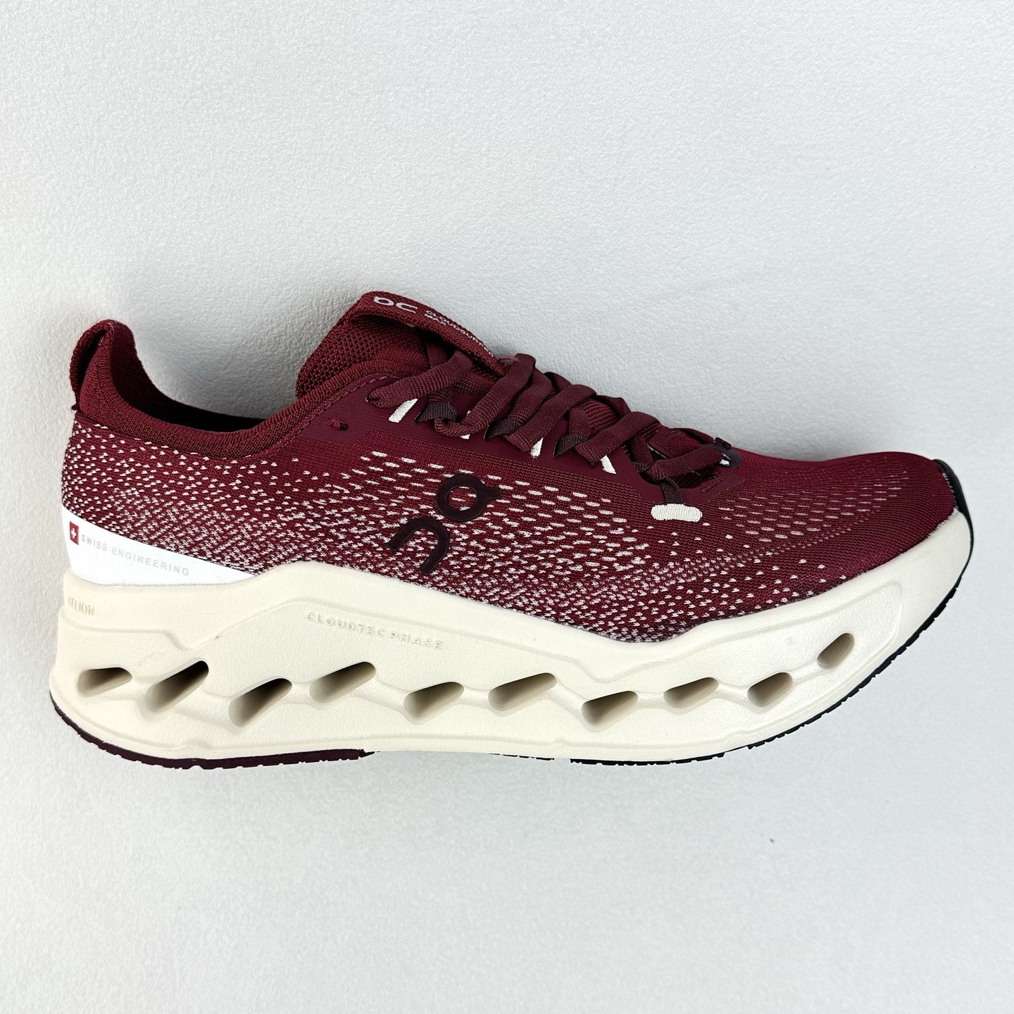 On Running Cloudsurfer Max 