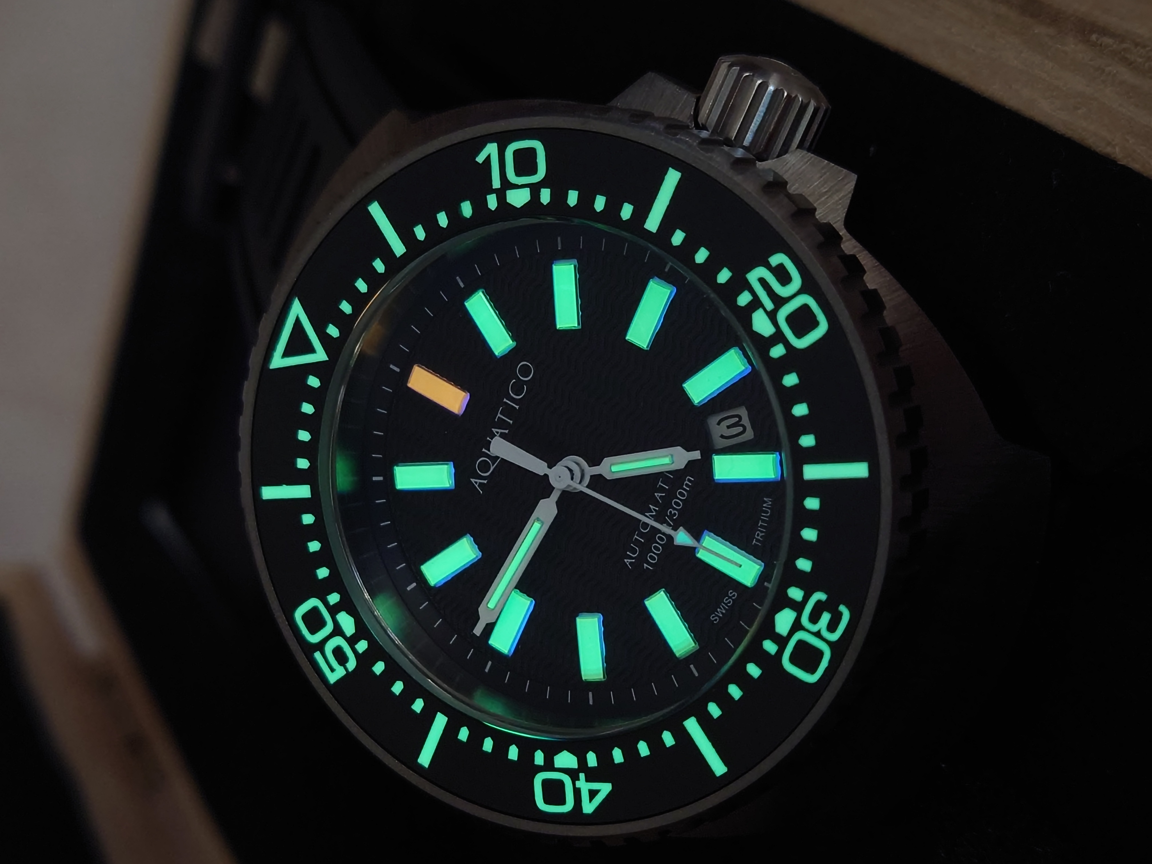 Aquatico T100 Super Marine Titanium Tritium 5 級鈦合金超級夜光機械錶