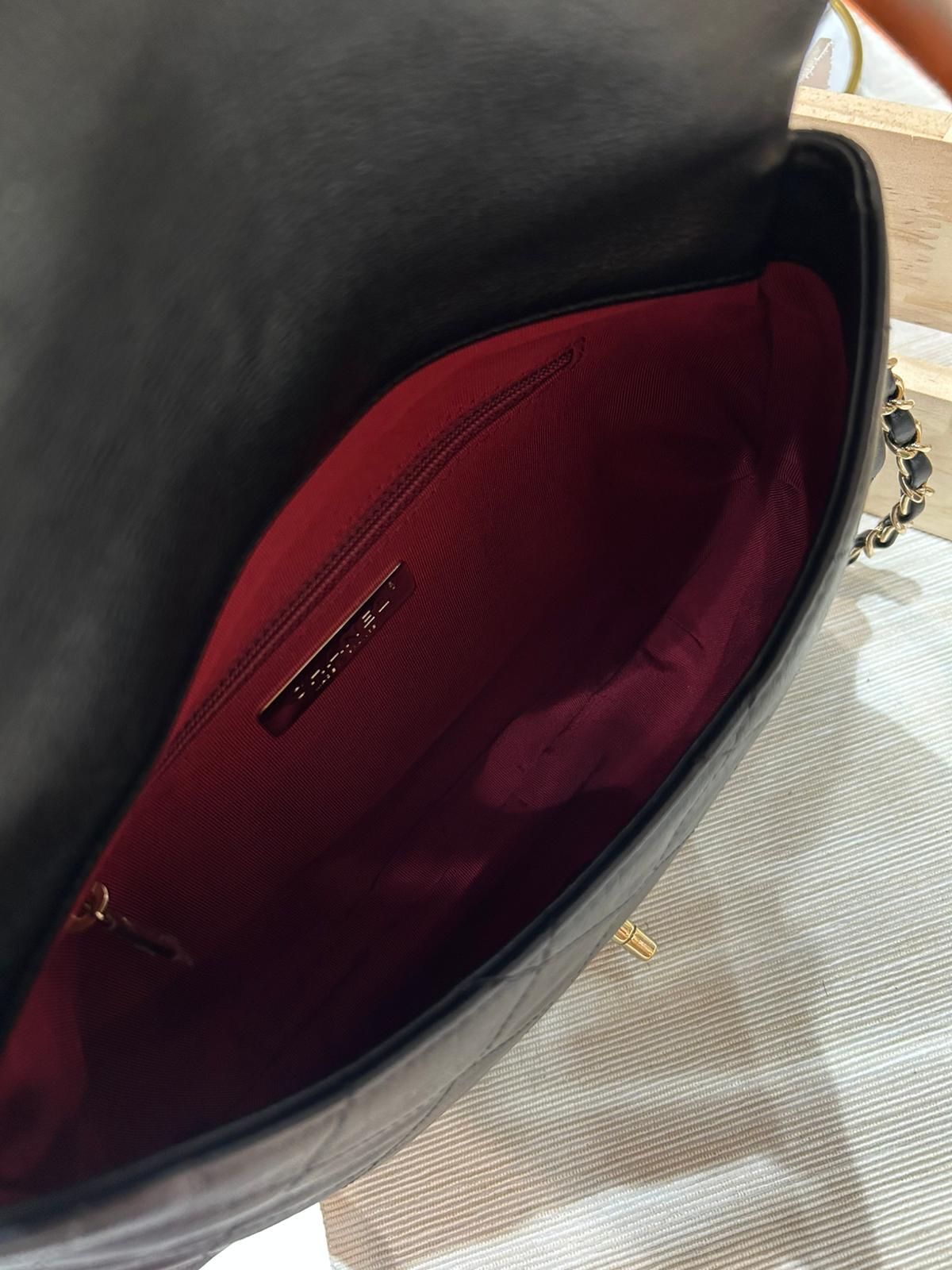 Chanel Chain Around Crossbody Bag 100%Authentic, 95%New ✅收據✅Card✅Dust bag ✅Box