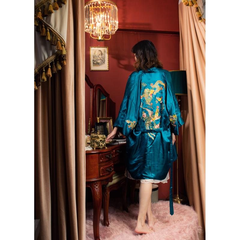 Vintage c.a. 1990s Made in China Hand-Embroidered Silk Bathrobe NEW OLD STOCK- Short Robe/Dragon