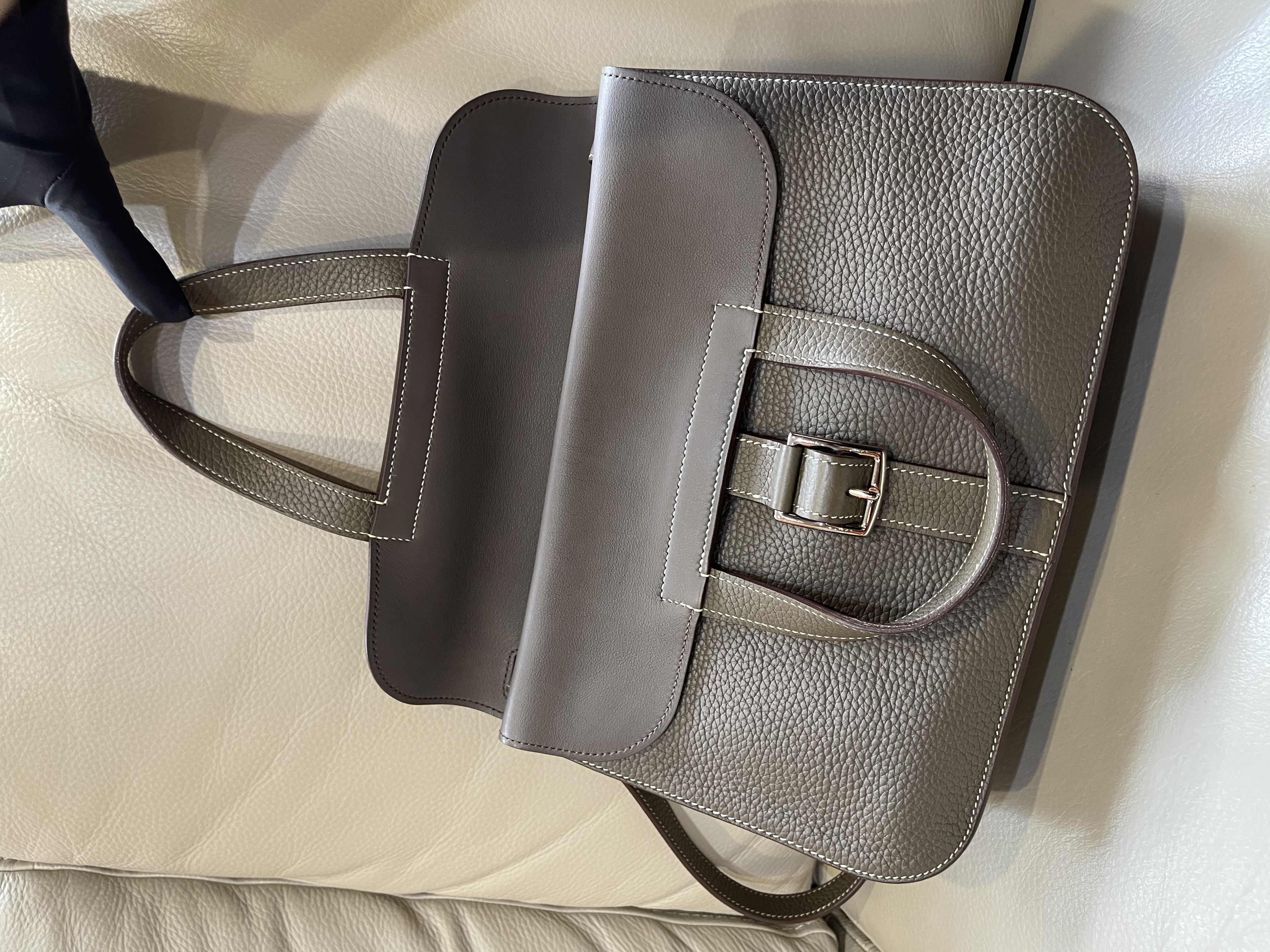 Pre-owned Hermes Halzan bag 