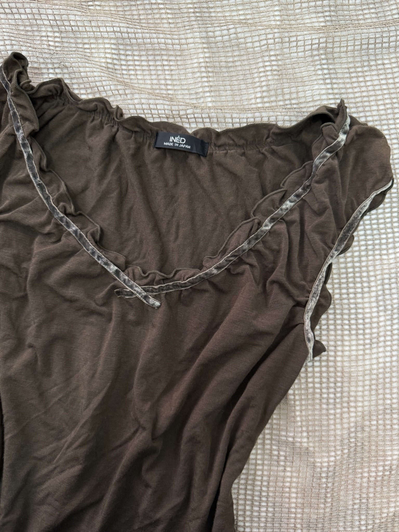 Brown Ruched V-Neck Top with Velvet Ribbon Trim