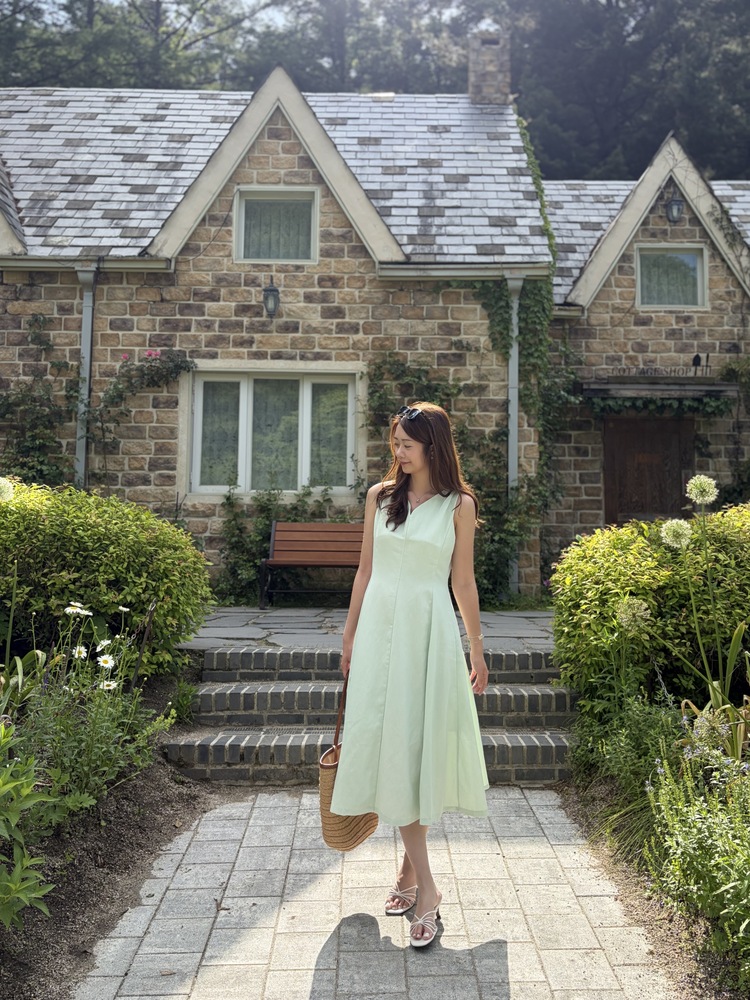 Daphne Flare Dress (Mint)