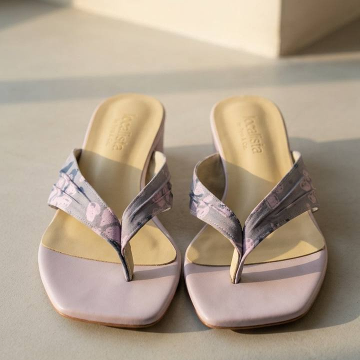 1122 - Batik Sandals (Pink)