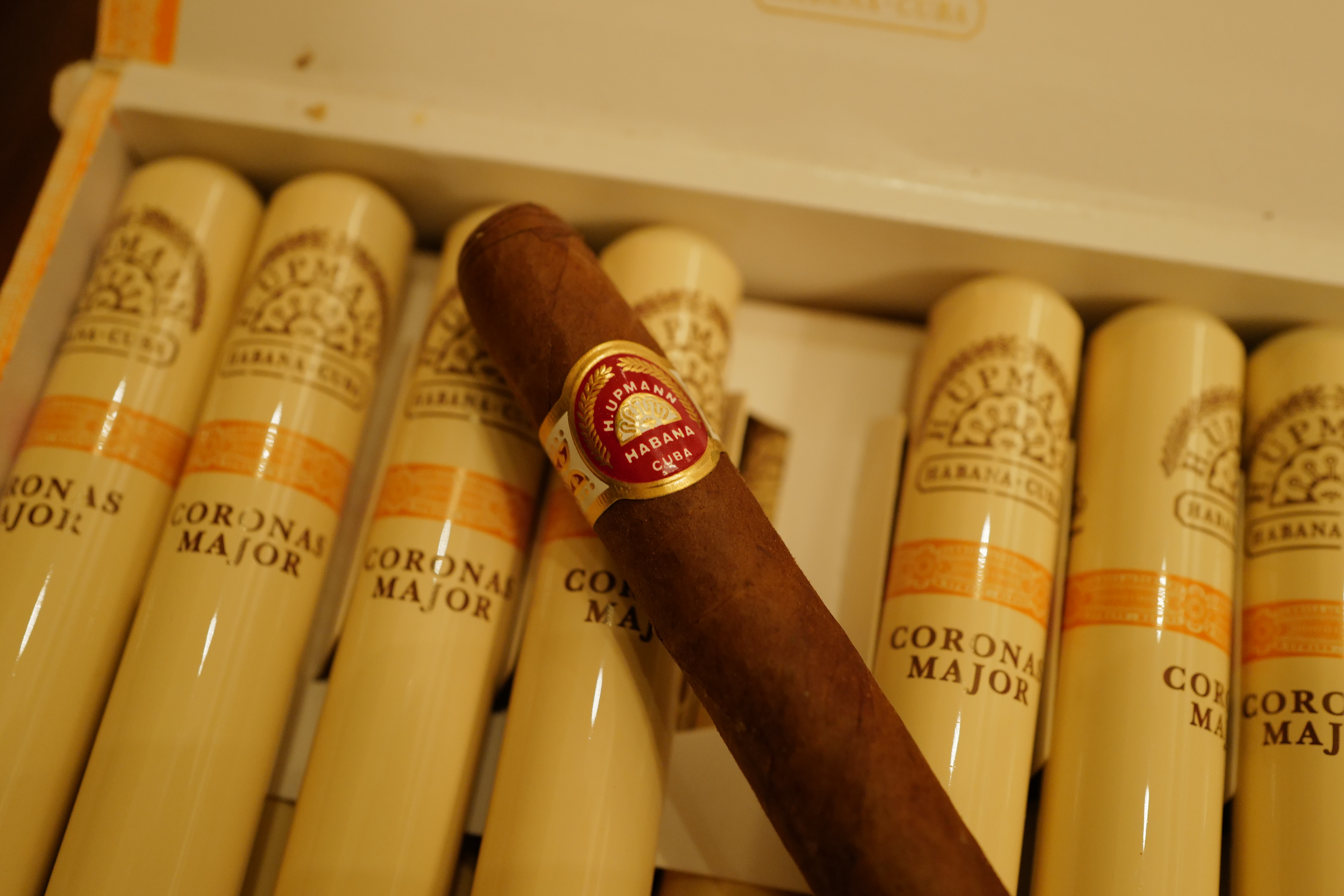 H. Upmann Coronas Major