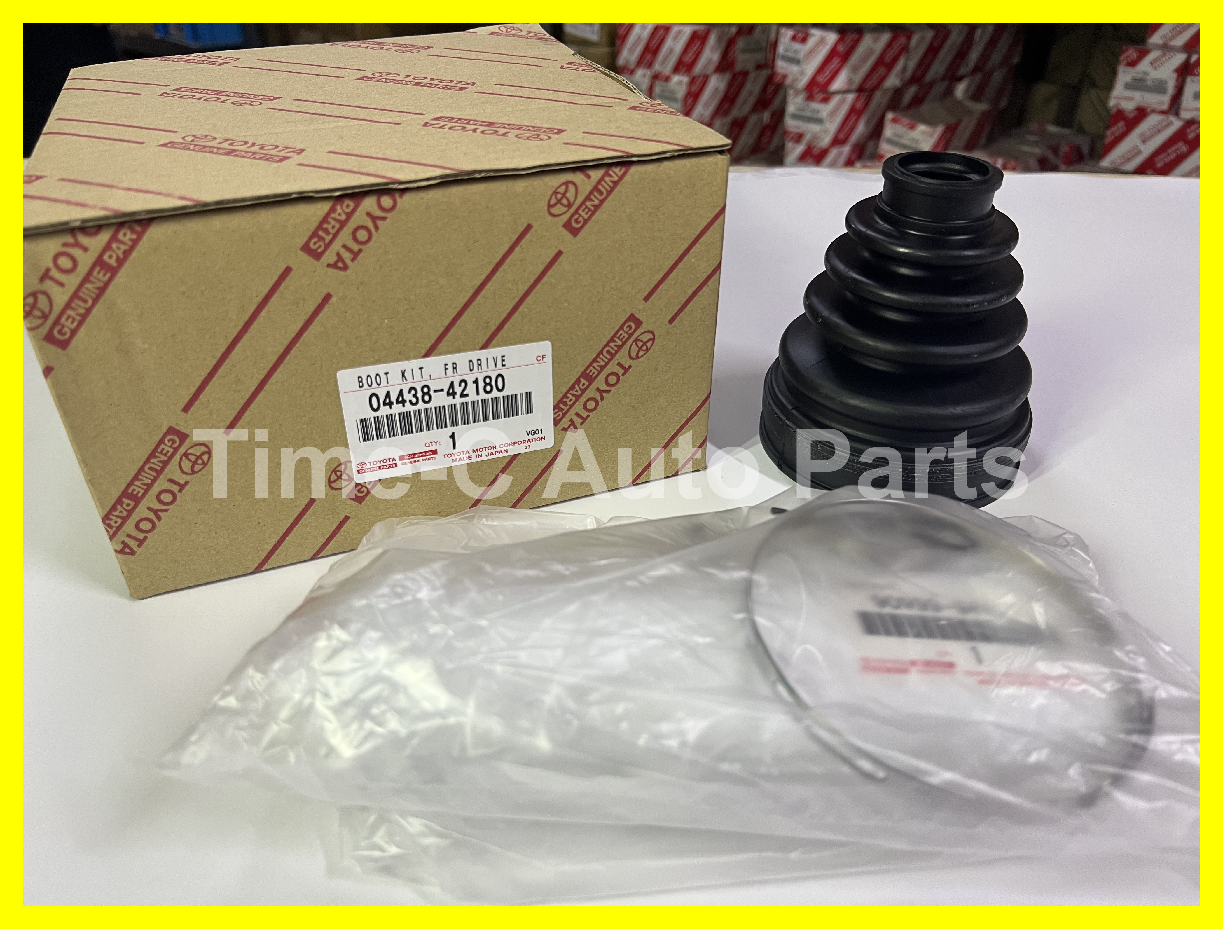 頭橫什內塵蓋(右) 04438-42180 - Toyota Noah Voxy 80系