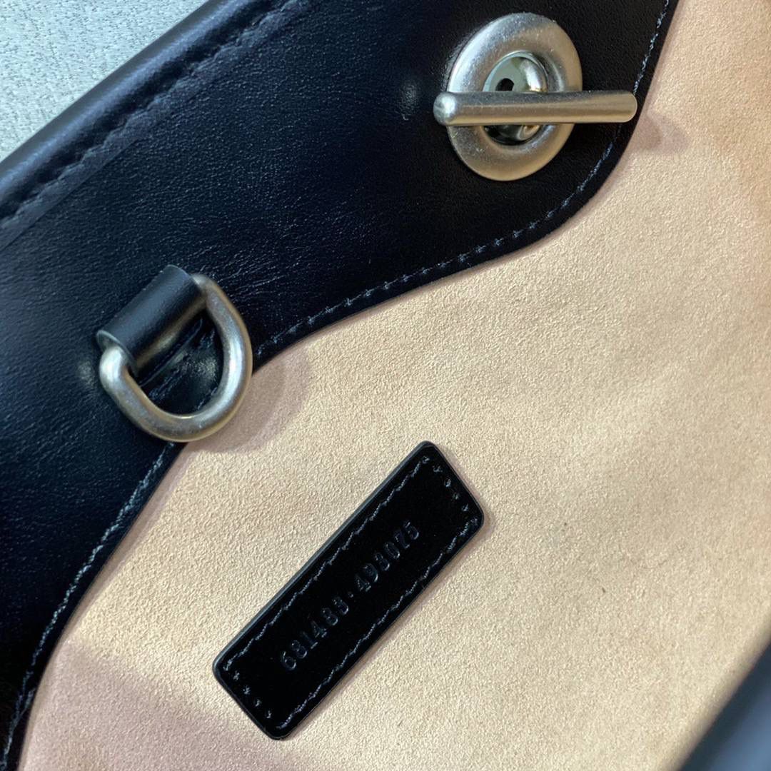 ▪大货实拍图 𝗚𝗚 𝗠𝗮𝗿𝗺𝗼𝗻𝘁几何系列 型号：681483 尺寸：26.5*19*11cm