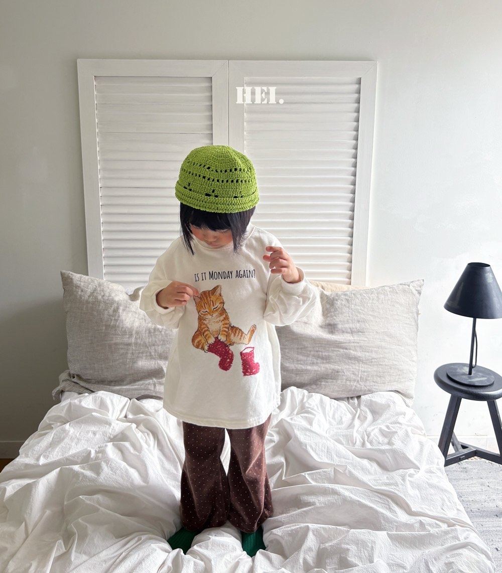 Hei | Kitty Long T-Shirt