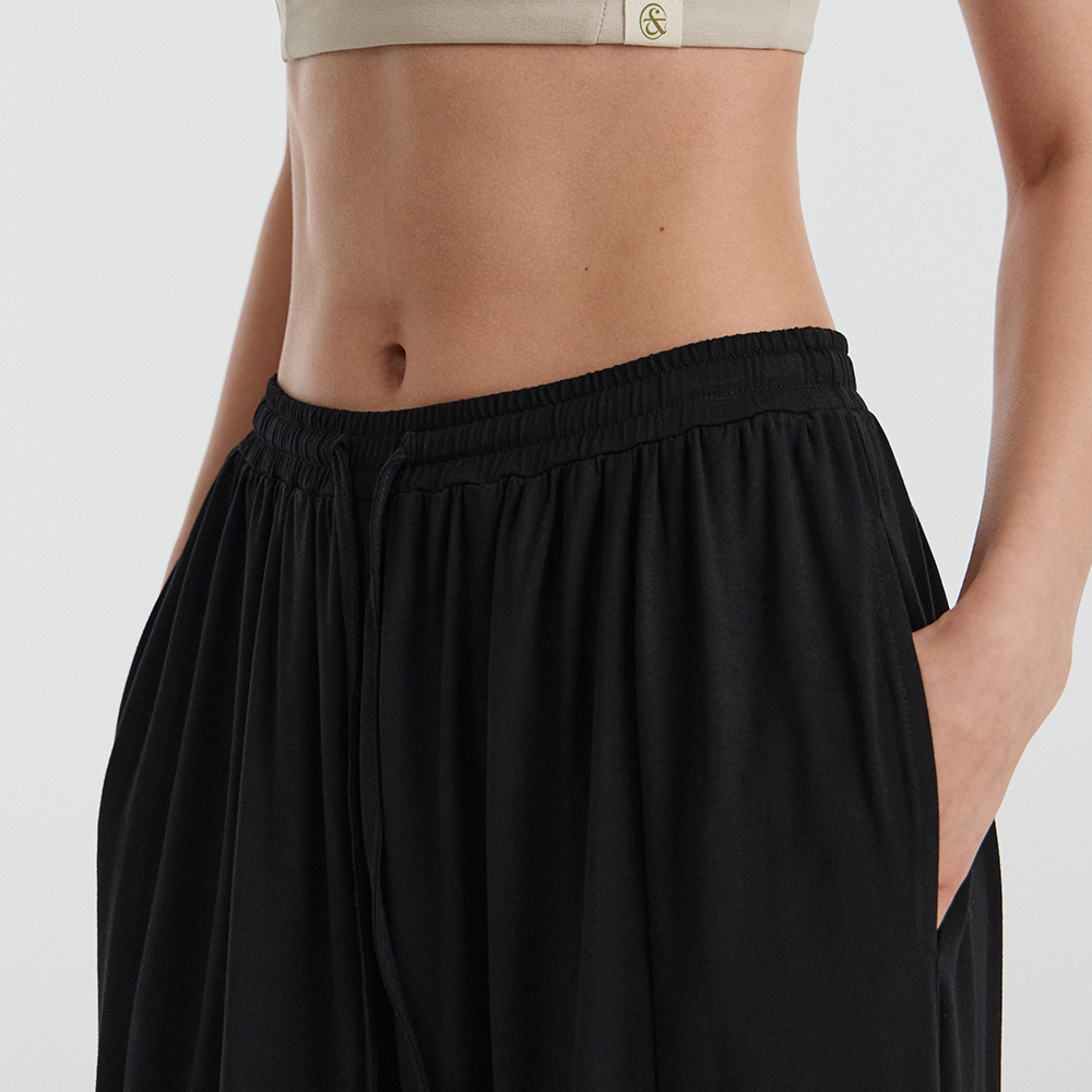 預購Banda Soft Line Jogger Pants by front2line