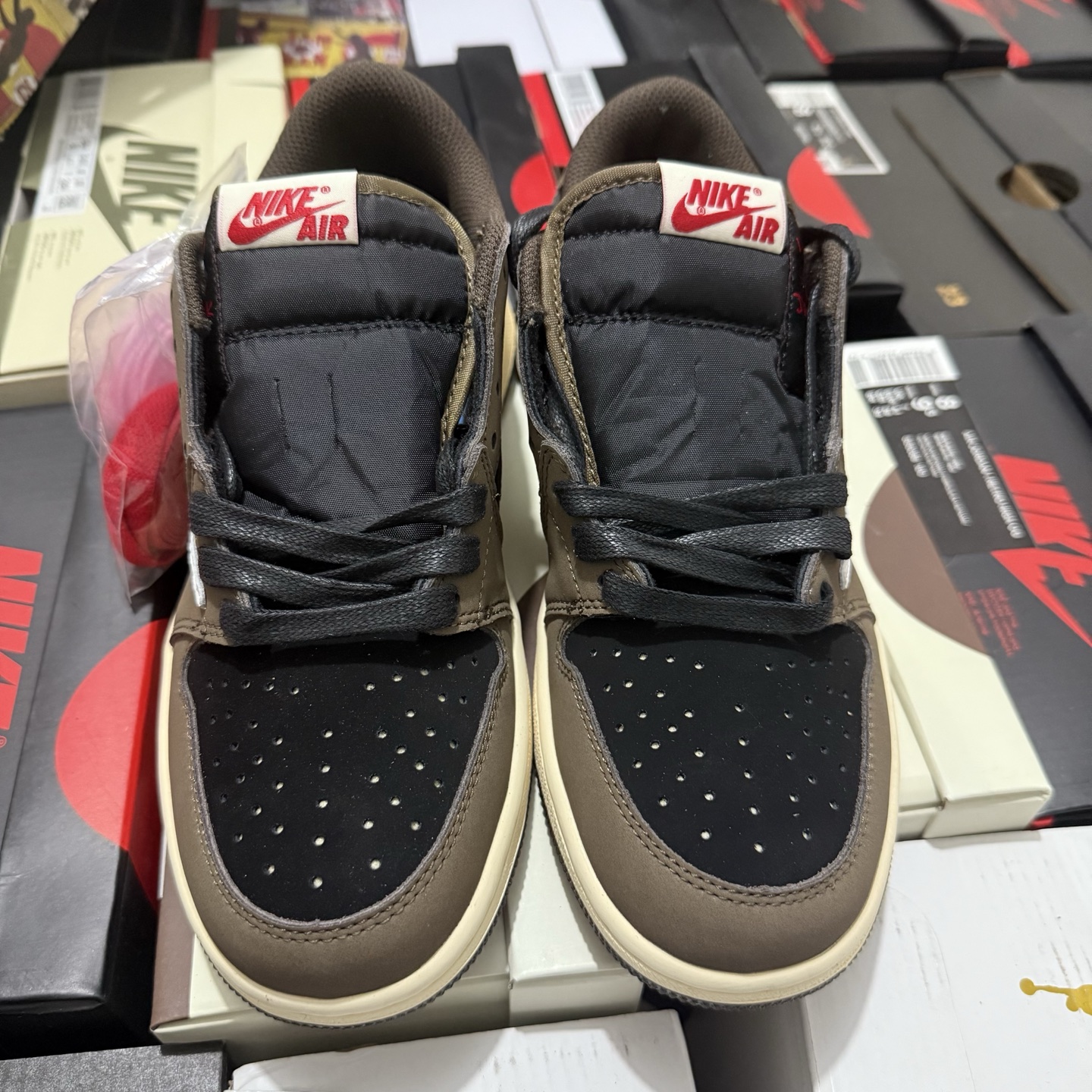 Travis Scott x Air Jordan 1 Low OG "Mocha" CQ4277-001