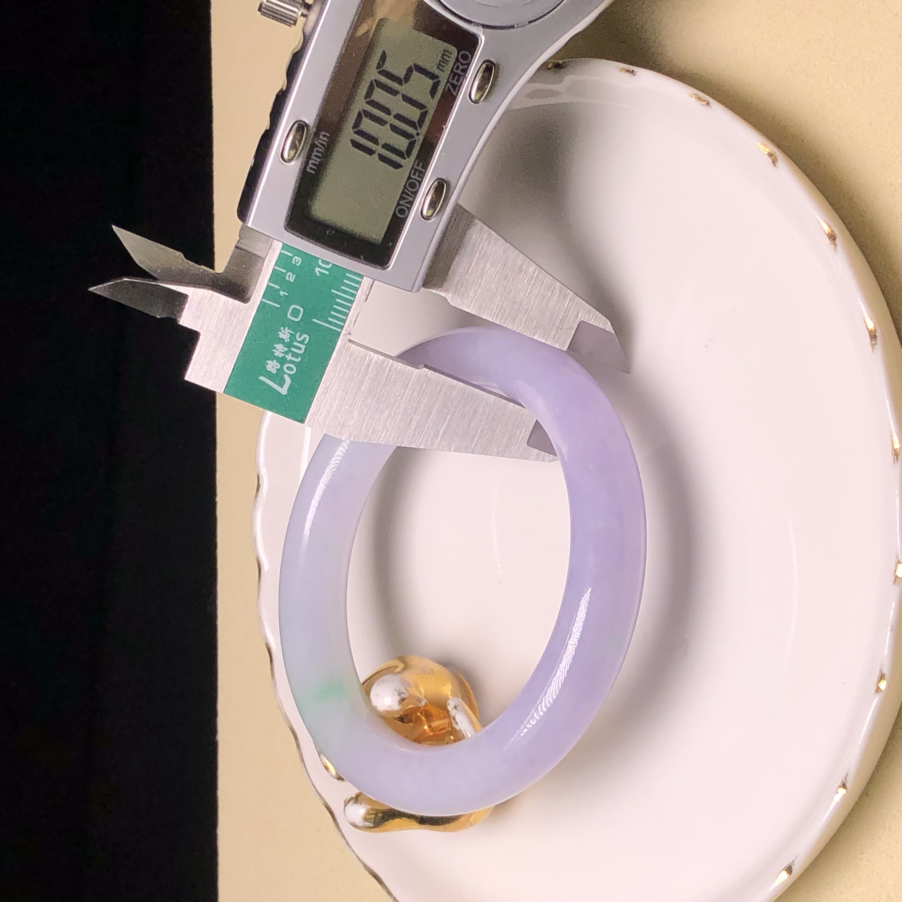 C06810 木那茄紫飄翠福鐲53.6mm