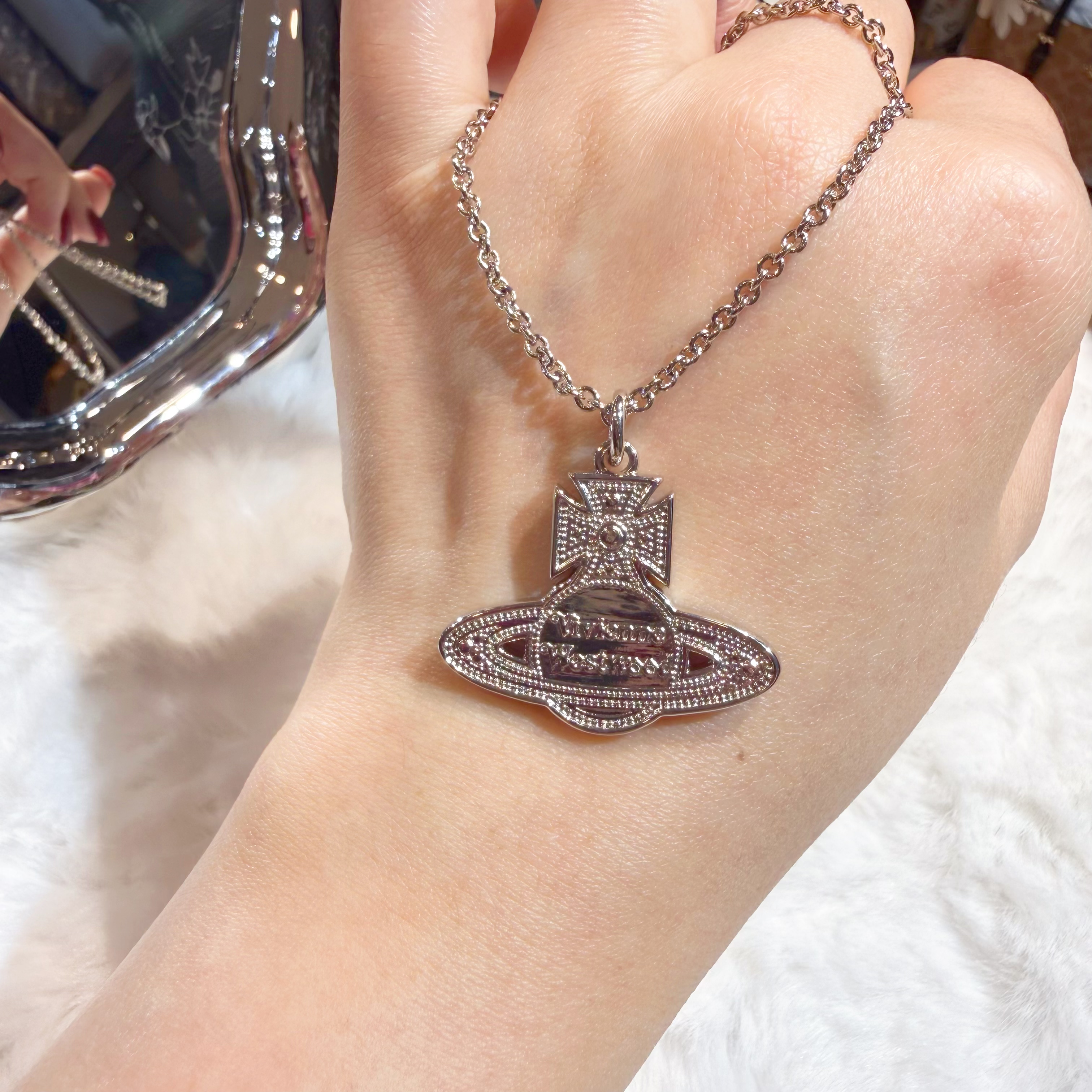 Vivienne Westwood Laszlo necklace blk