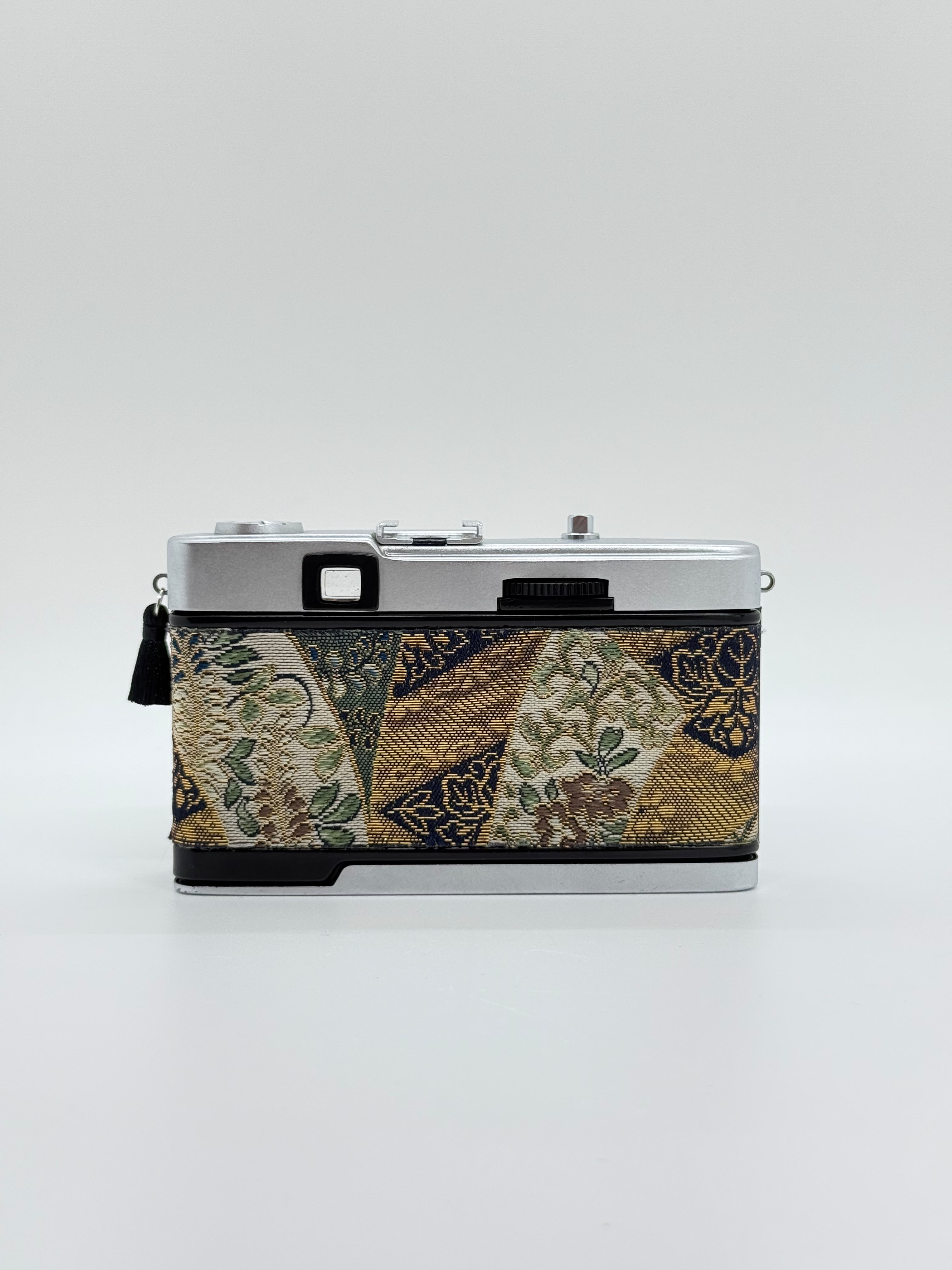 「西陣織之影」 Olympus Trip 35 Film Camera 菲林相機